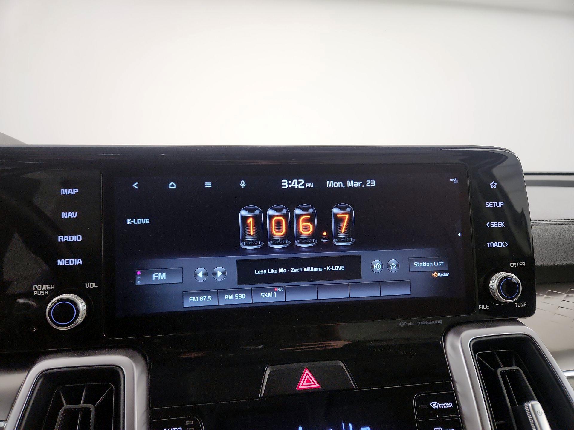 Thumbnail: 2022 Kia Sorento - 16