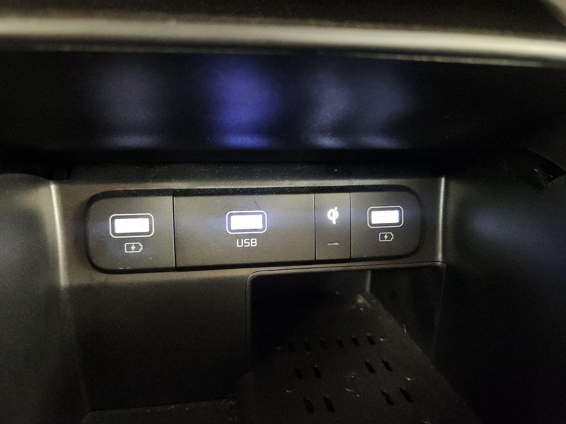 Thumbnail: 2022 Kia Sorento - 19