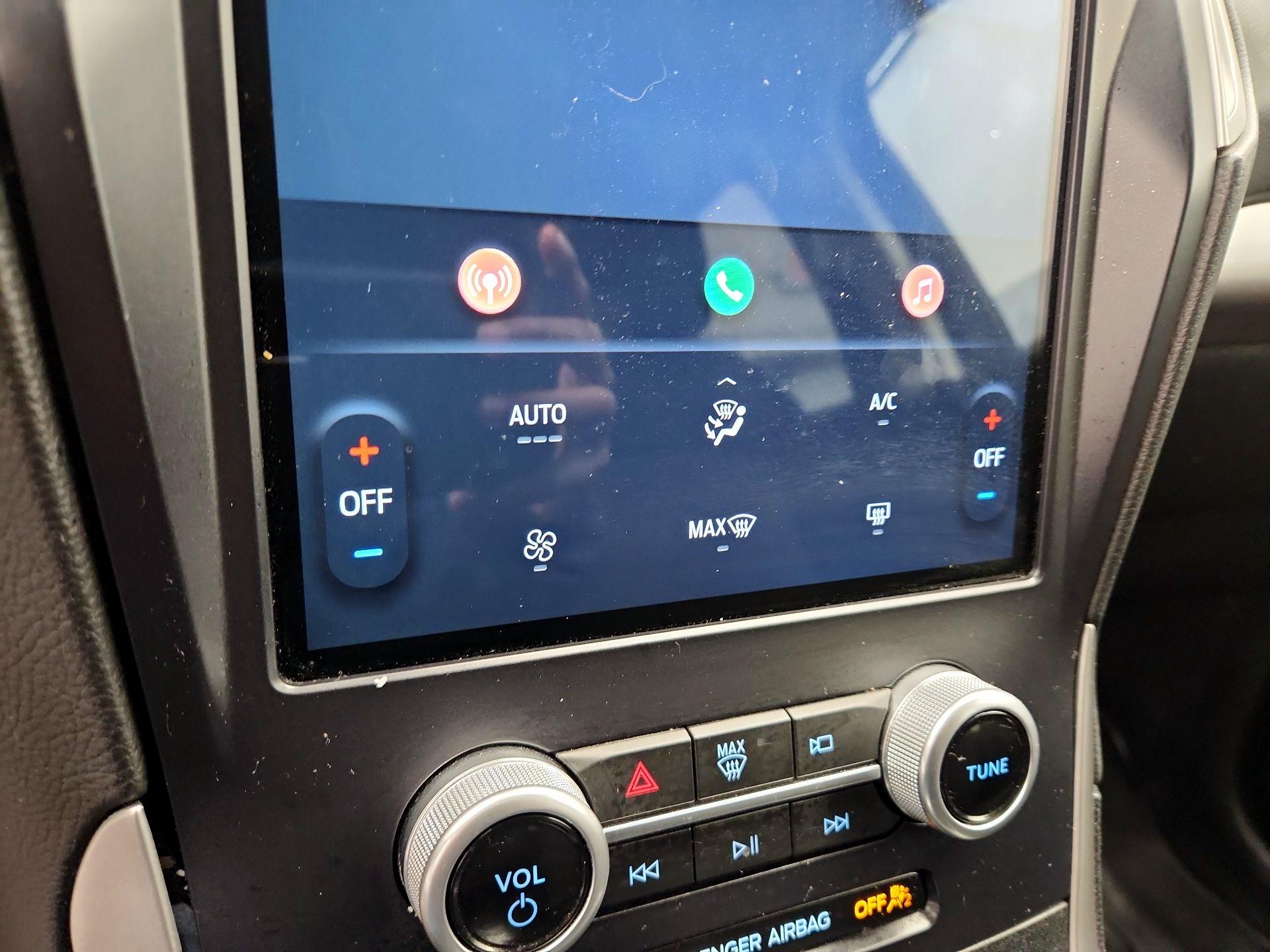 Thumbnail: 2021 Ford Edge - 16