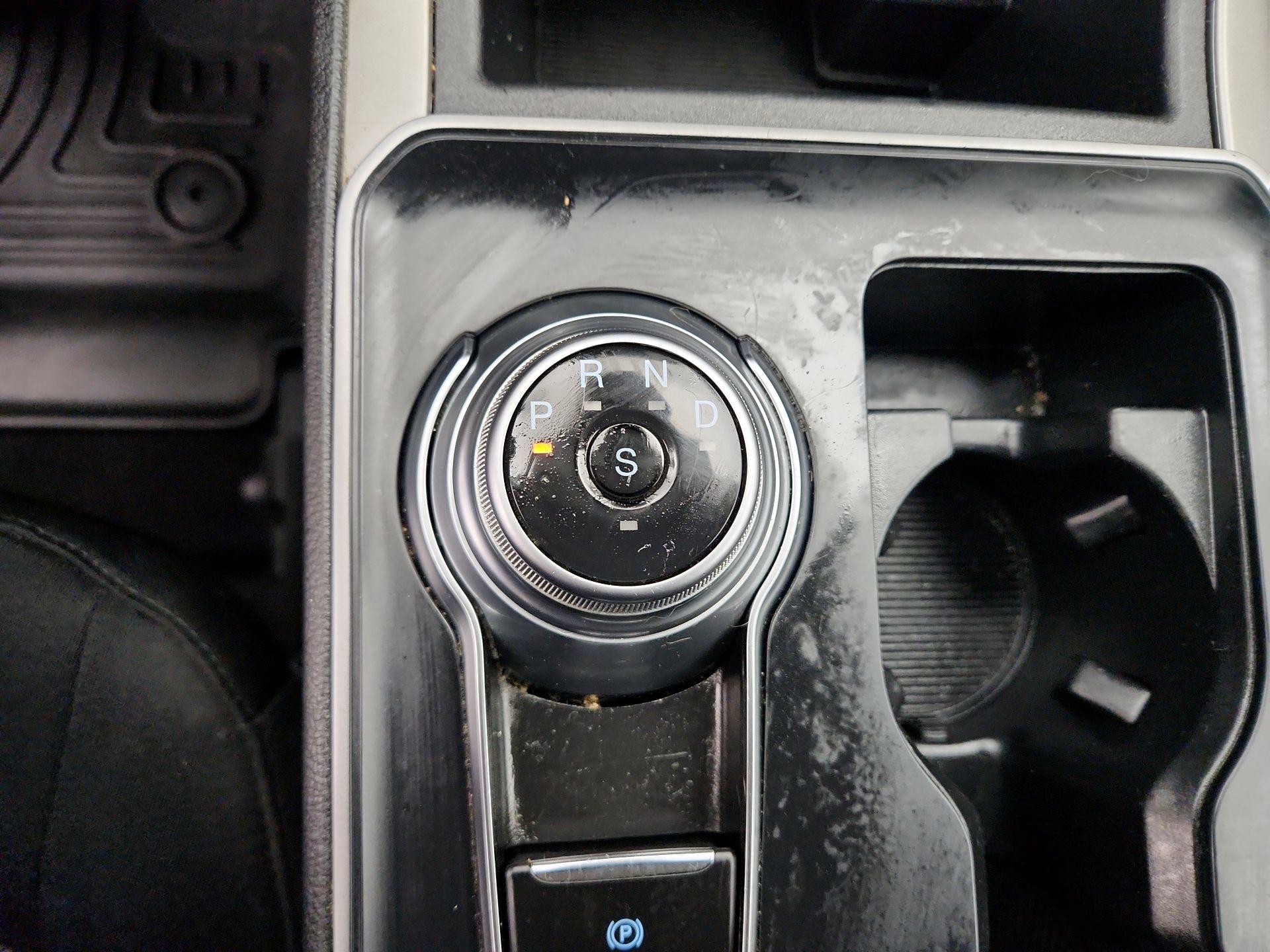 Thumbnail: 2021 Ford Edge - 17