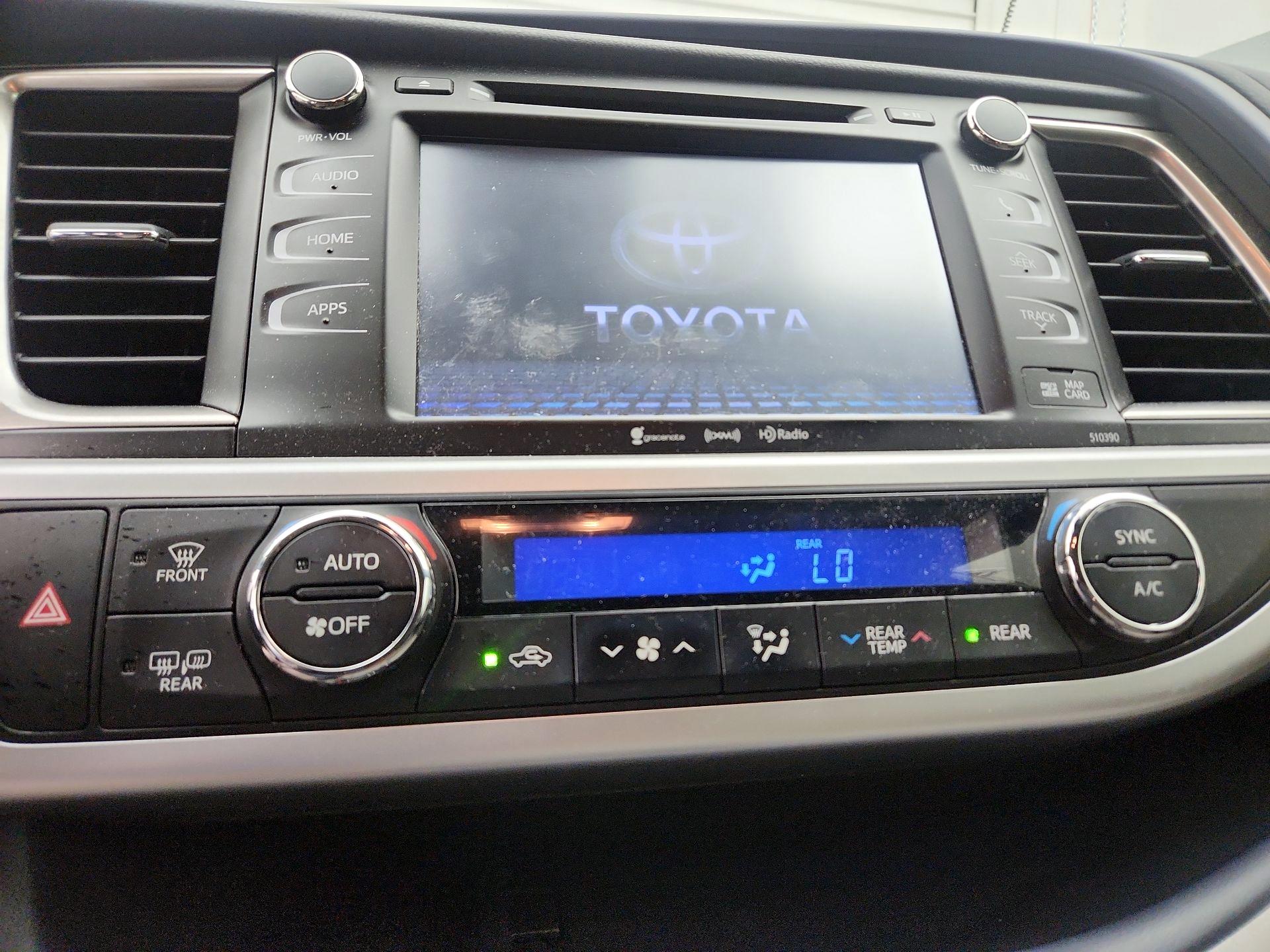 Thumbnail: 2019 Toyota Highlander - 17