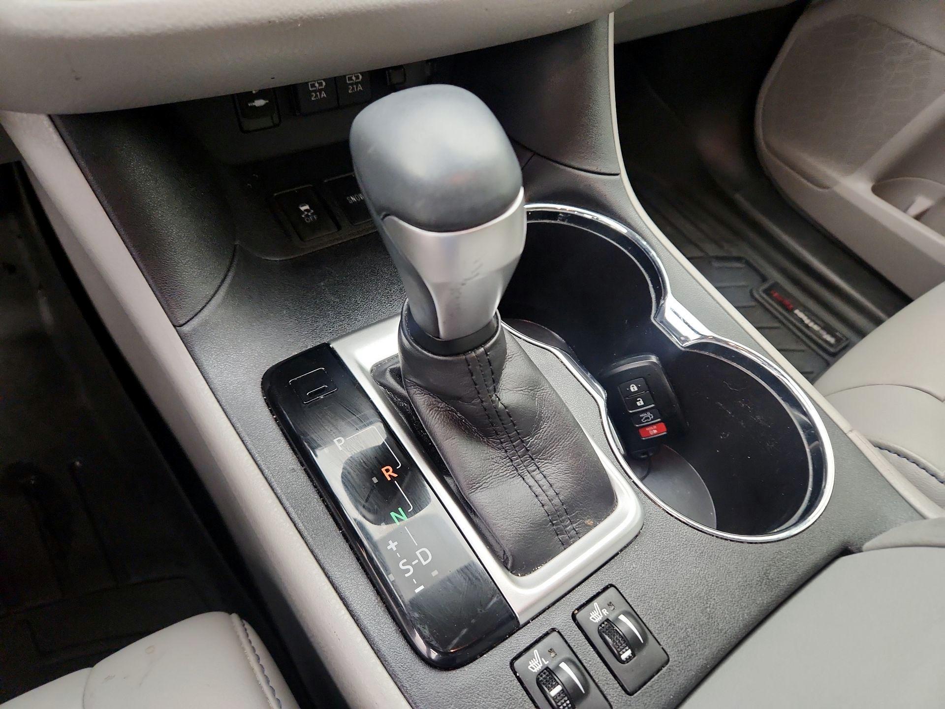 Thumbnail: 2019 Toyota Highlander - 18