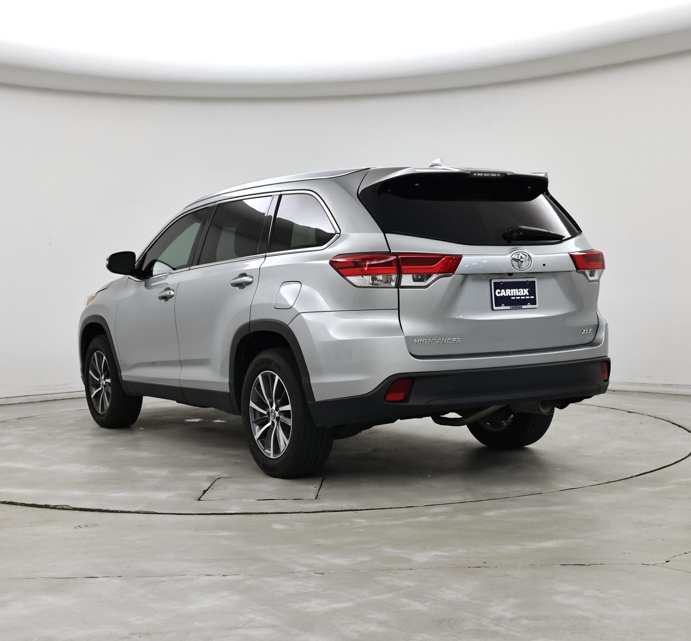 Thumbnail: 2019 Toyota Highlander - 2