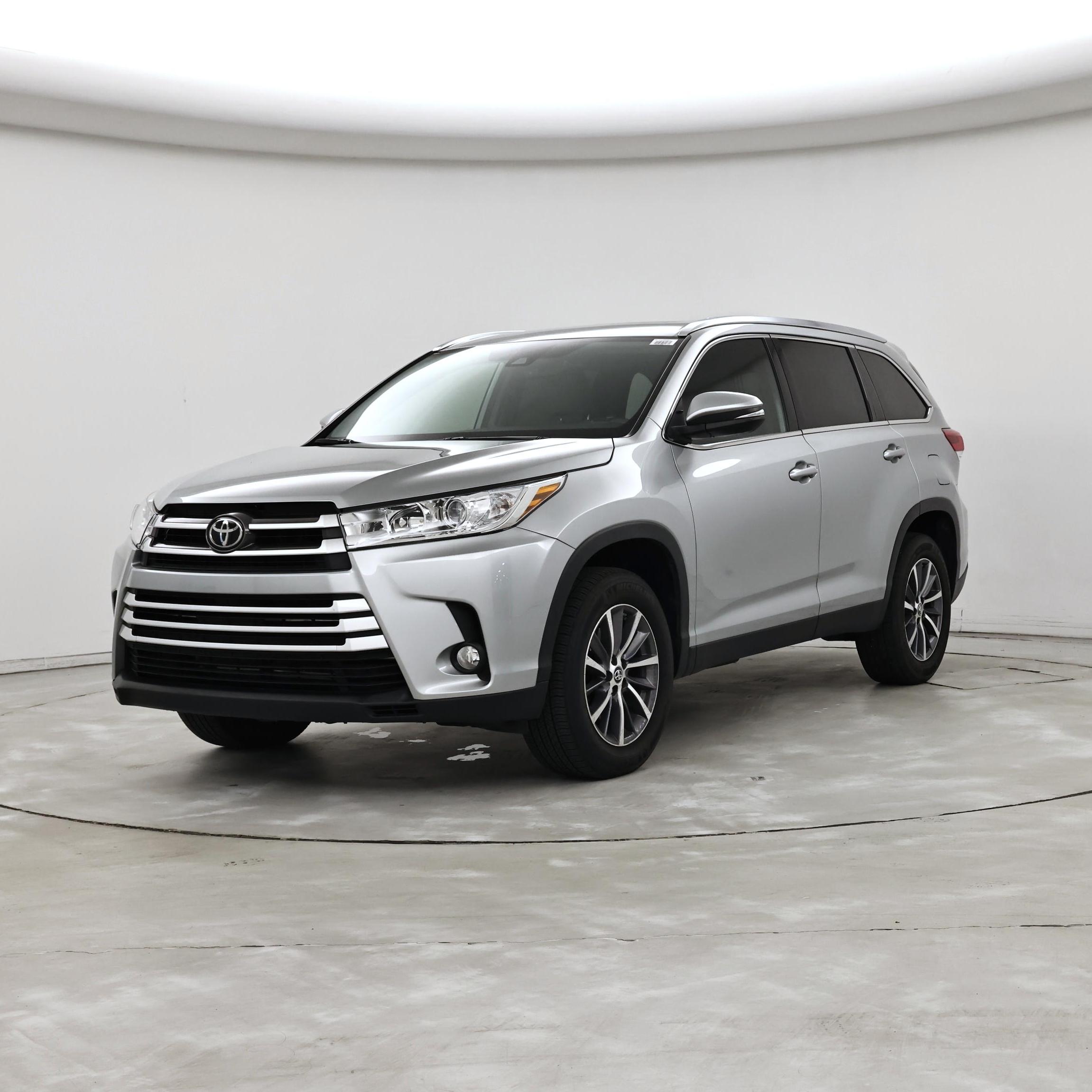 Thumbnail: 2019 Toyota Highlander - 4