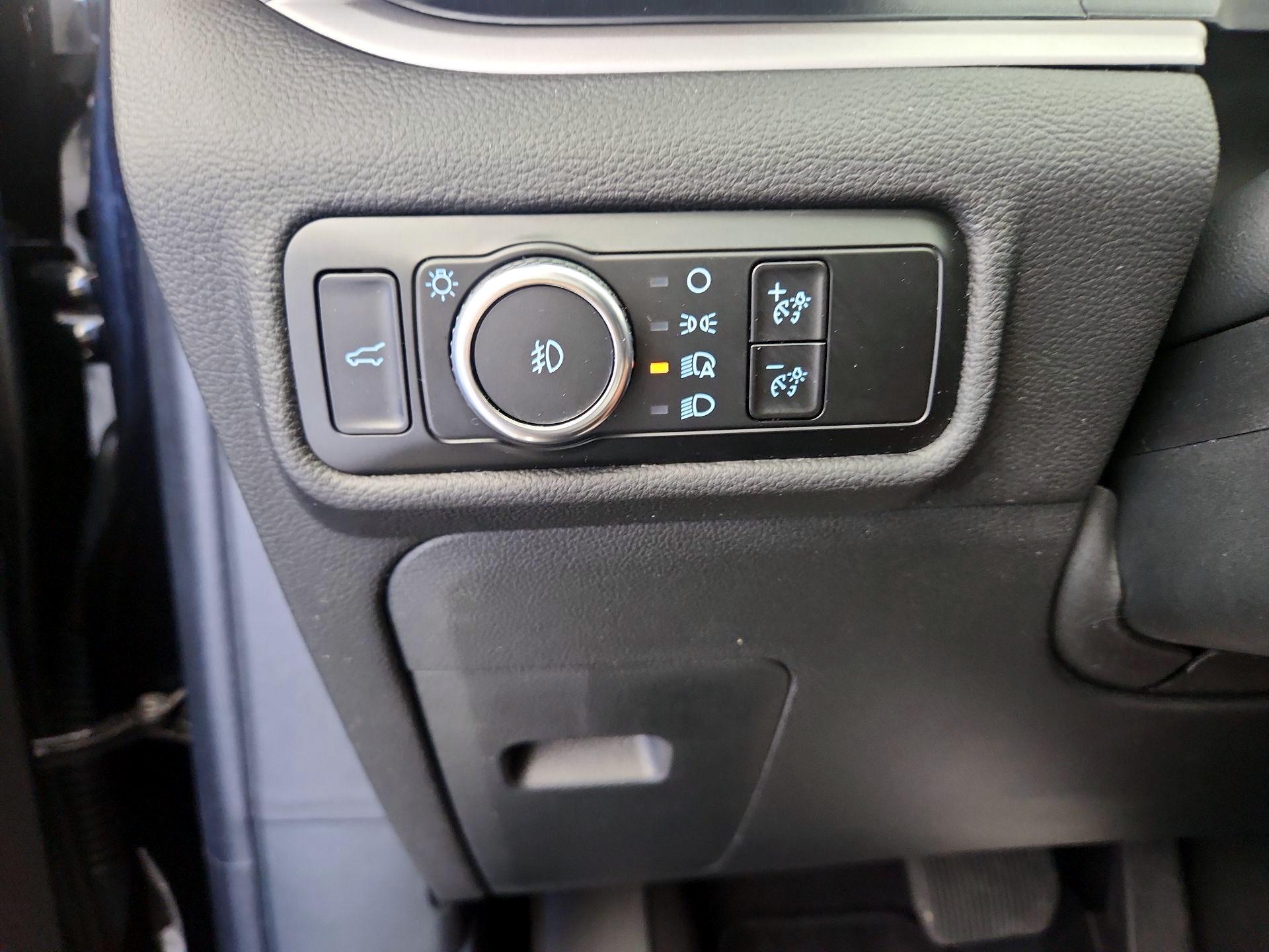 Thumbnail: 2023 Ford Explorer - 13