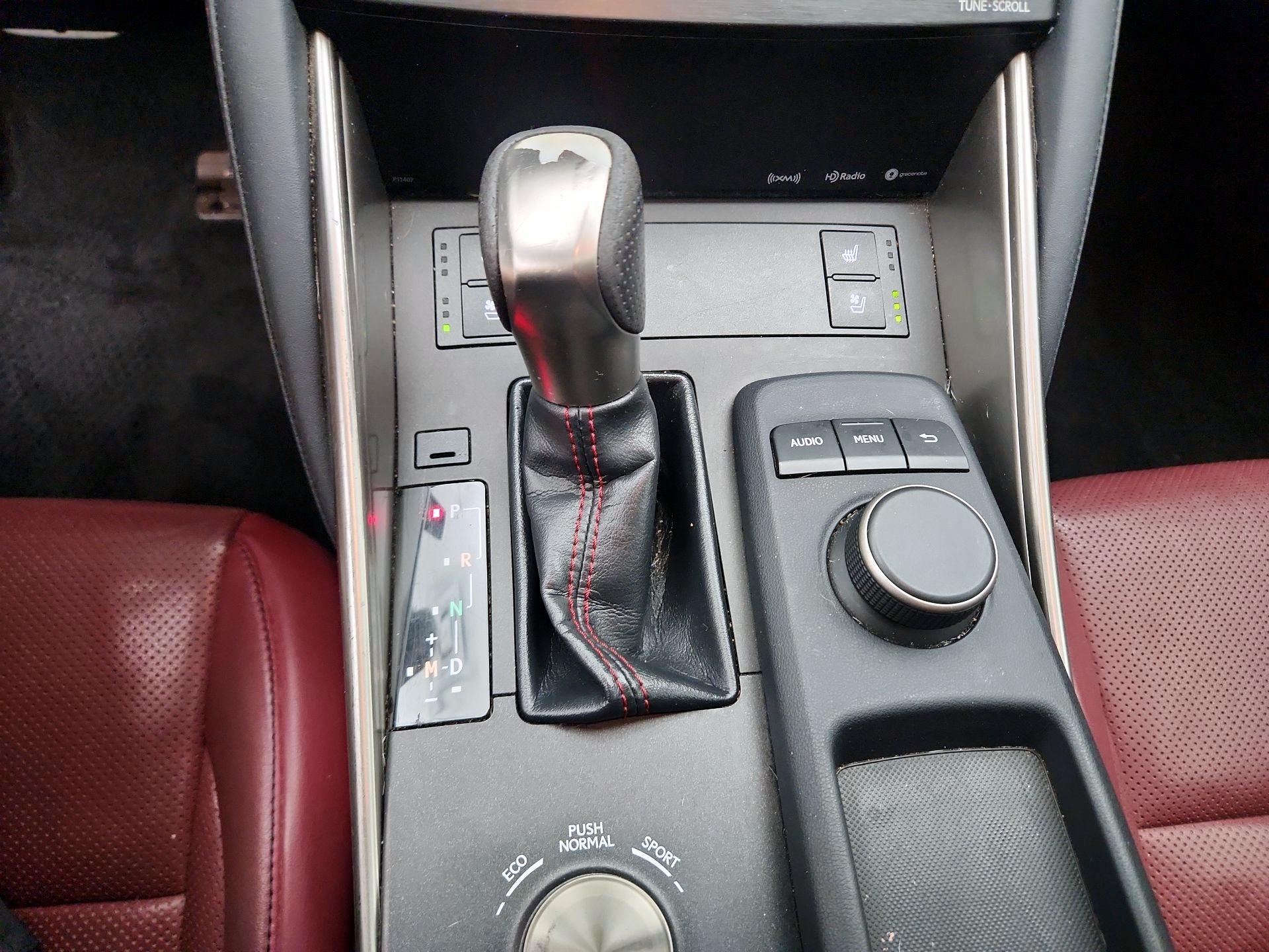 Thumbnail: 2018 Lexus IS - 17