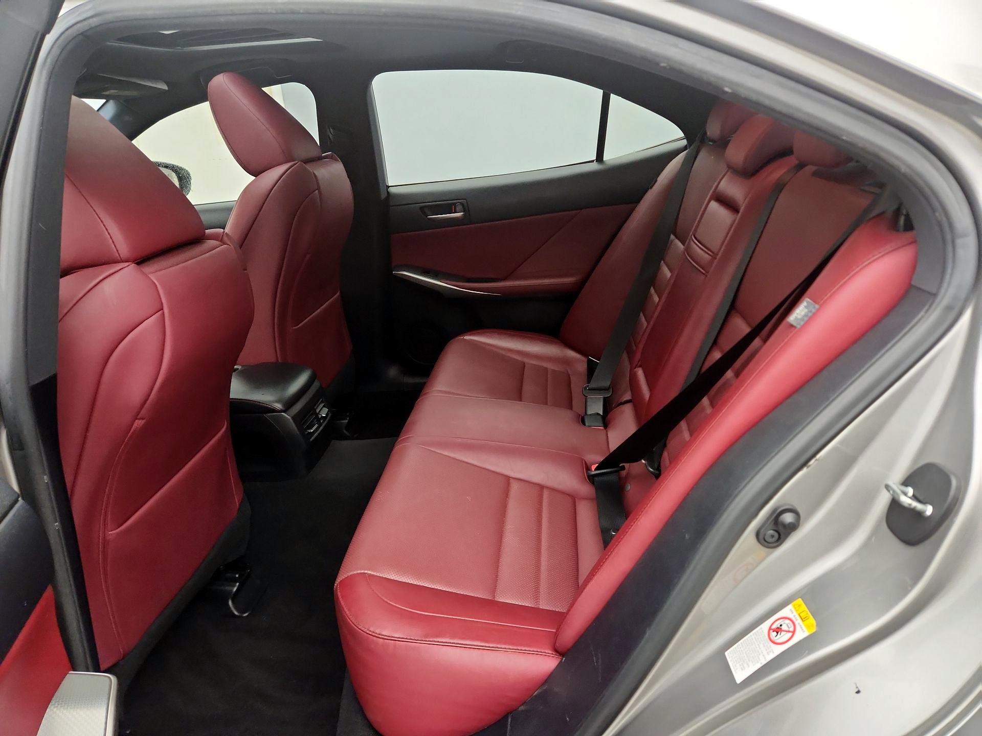 Thumbnail: 2018 Lexus IS - 19