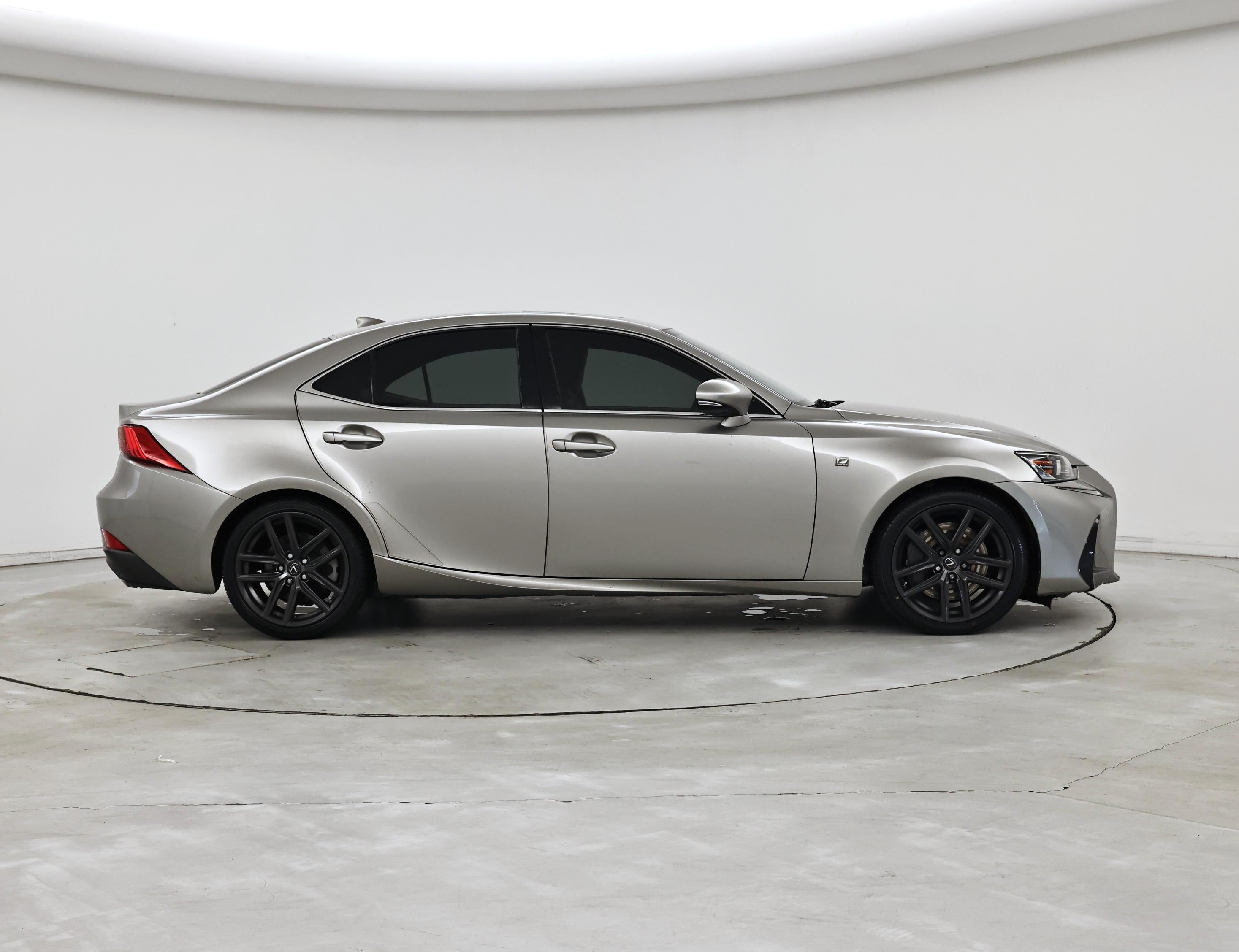 Thumbnail: 2018 Lexus IS - 7