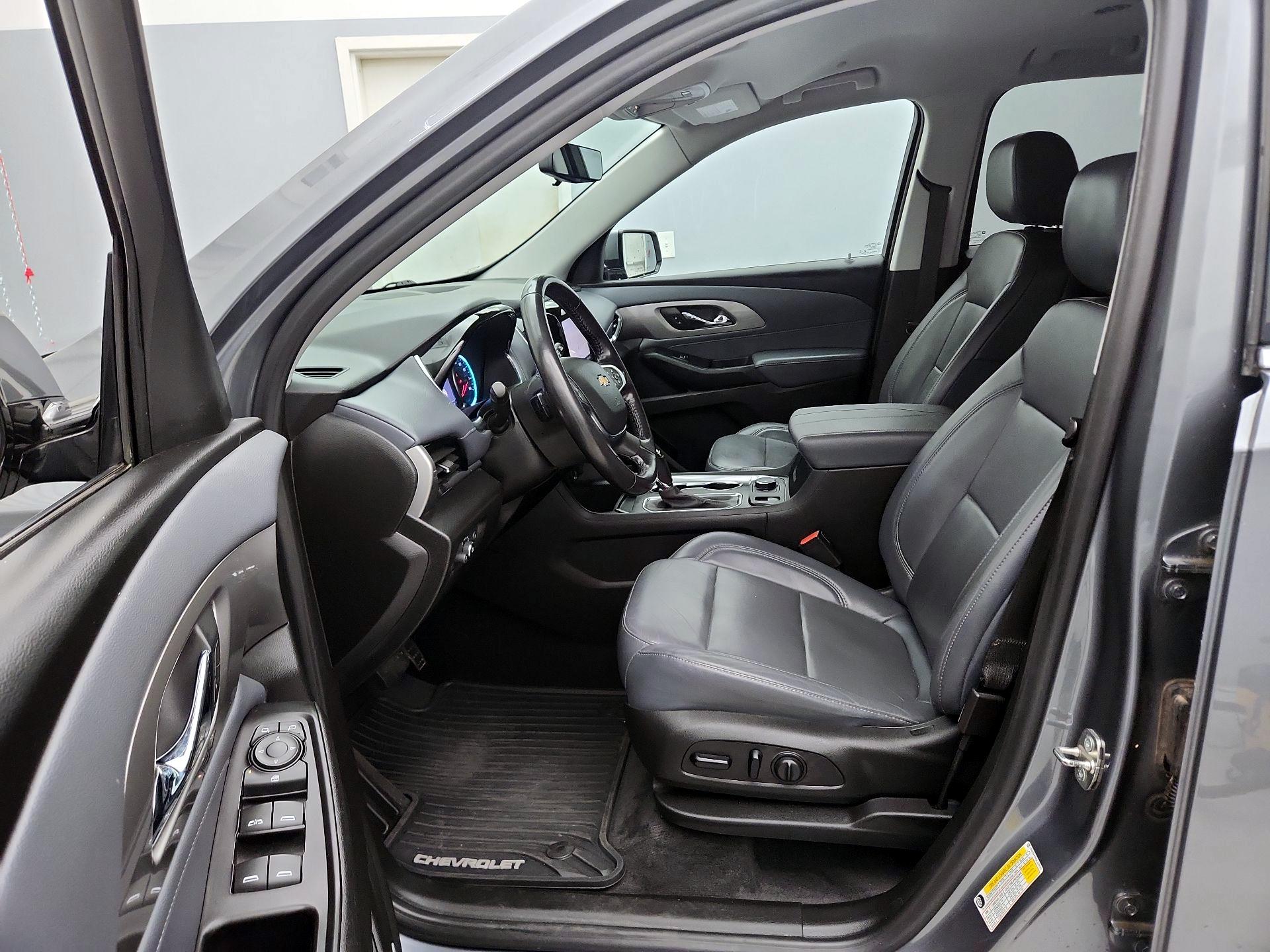 Thumbnail: 2020 Chevrolet Traverse - 11