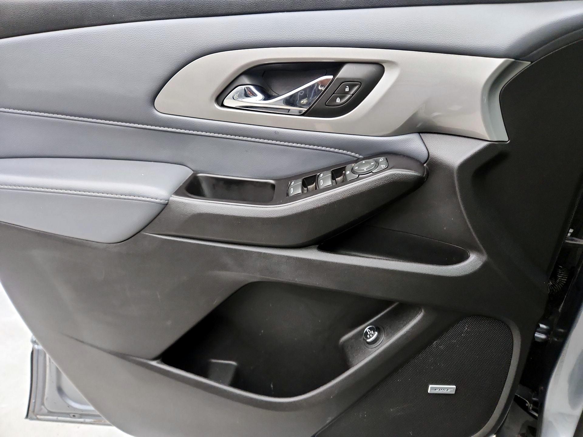 Thumbnail: 2020 Chevrolet Traverse - 12