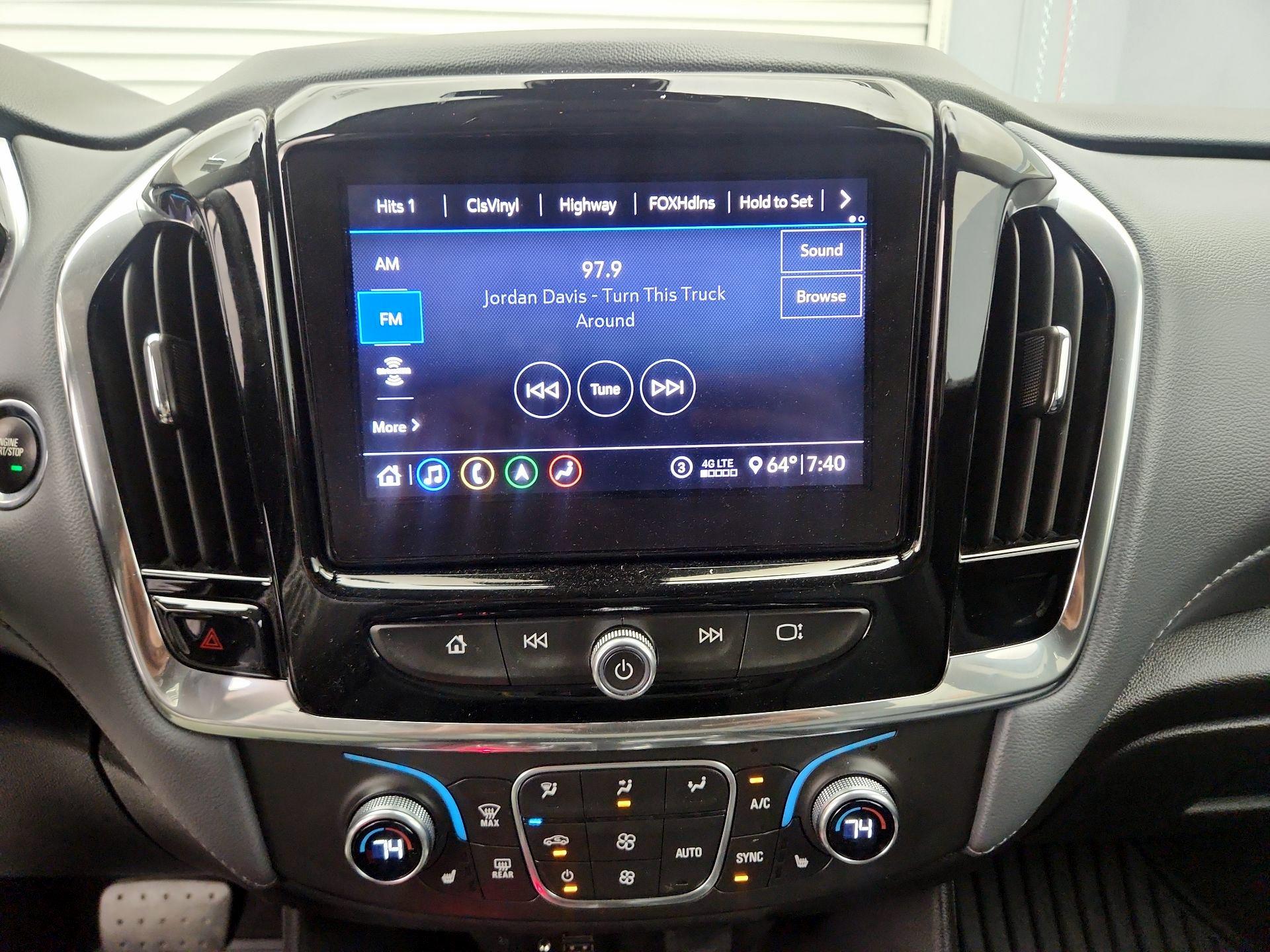 Thumbnail: 2020 Chevrolet Traverse - 16