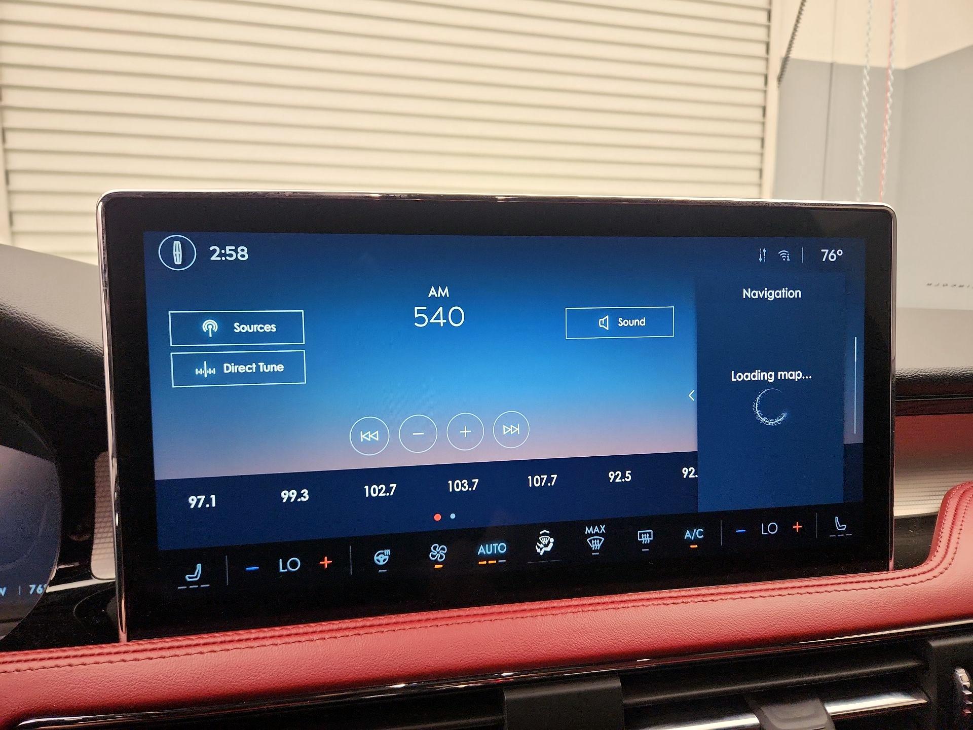 Thumbnail: 2024 Lincoln Corsair - 16