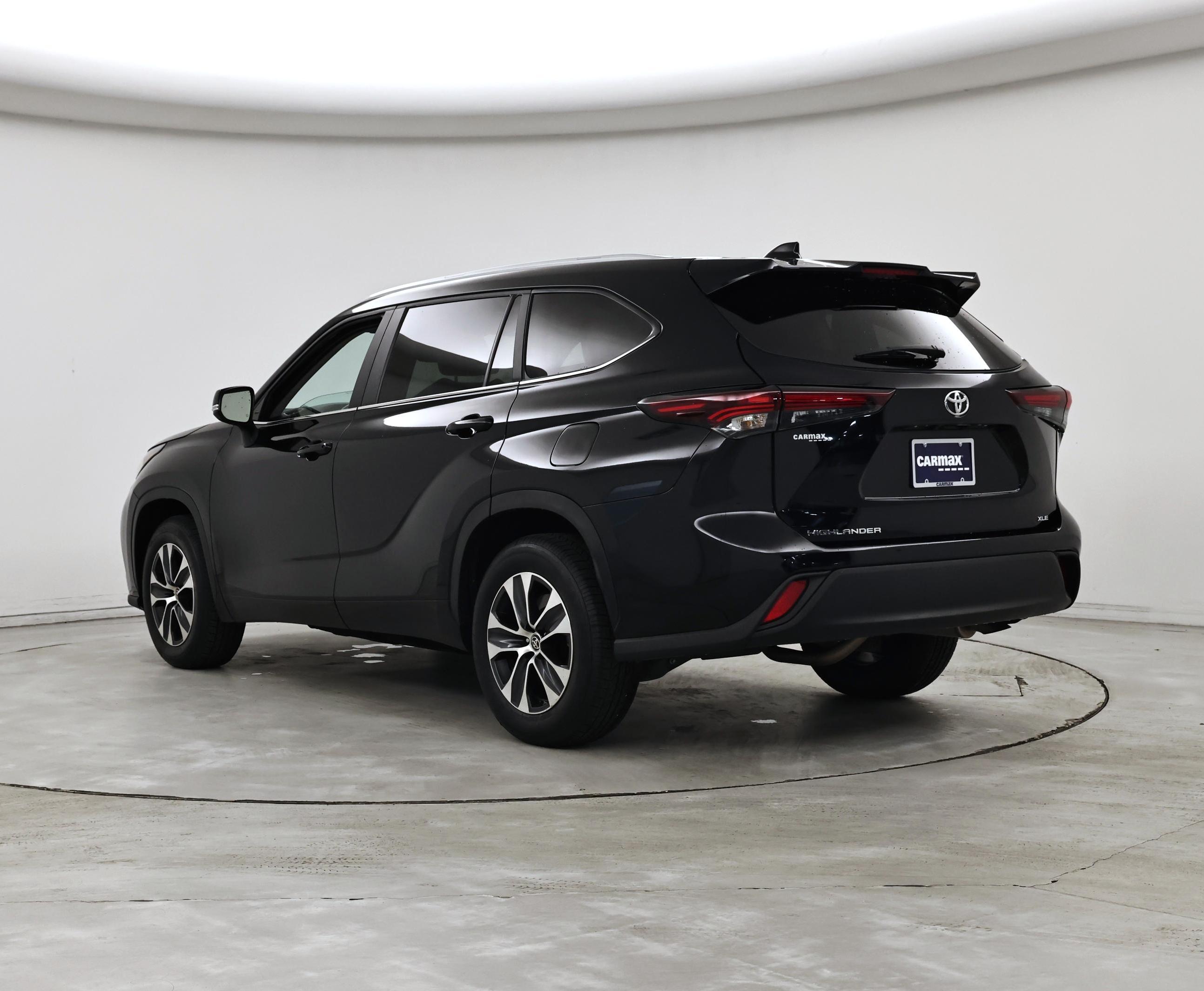 Thumbnail: 2024 Toyota Highlander - 2