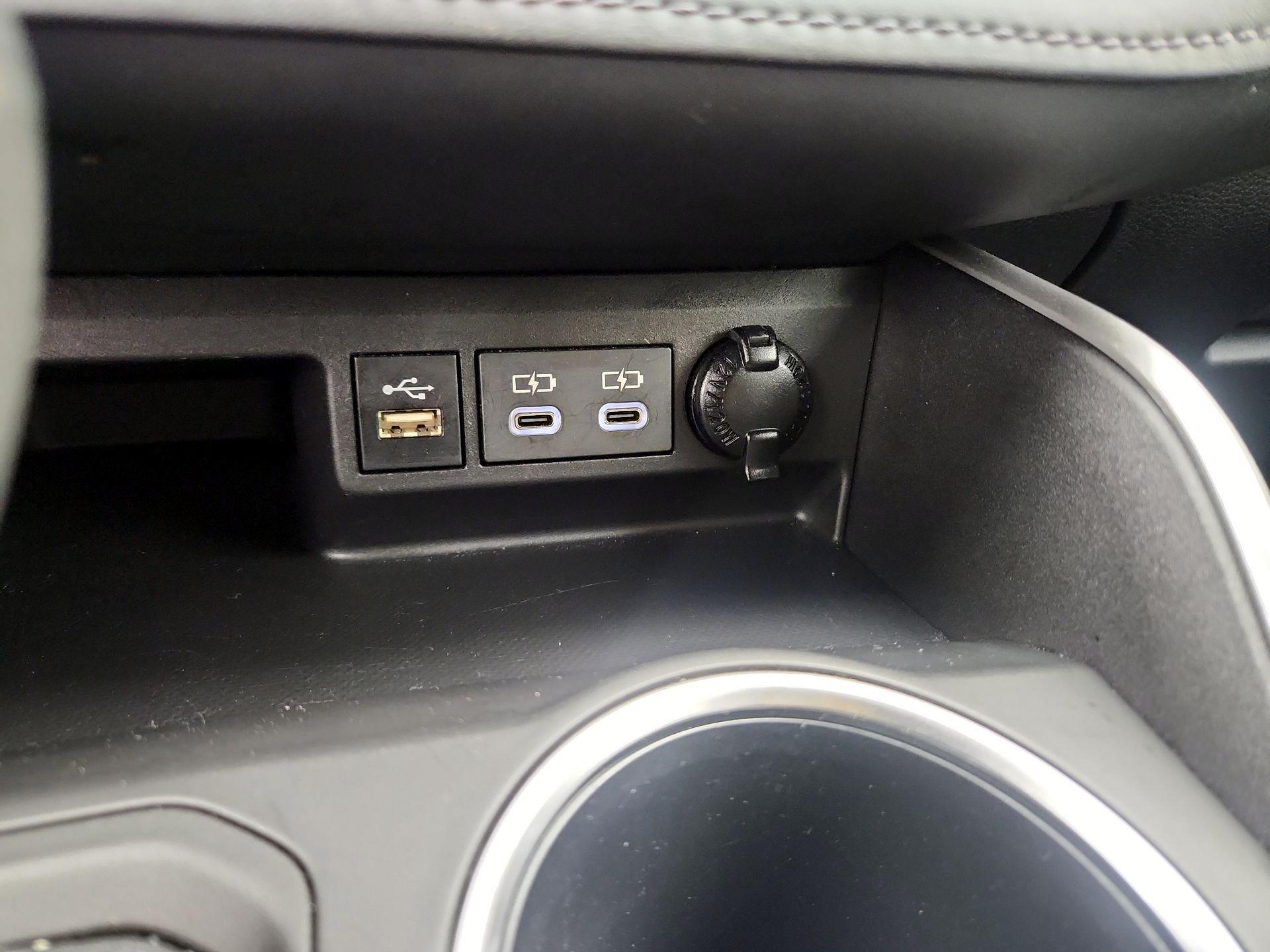 Thumbnail: 2024 Toyota Highlander - 19