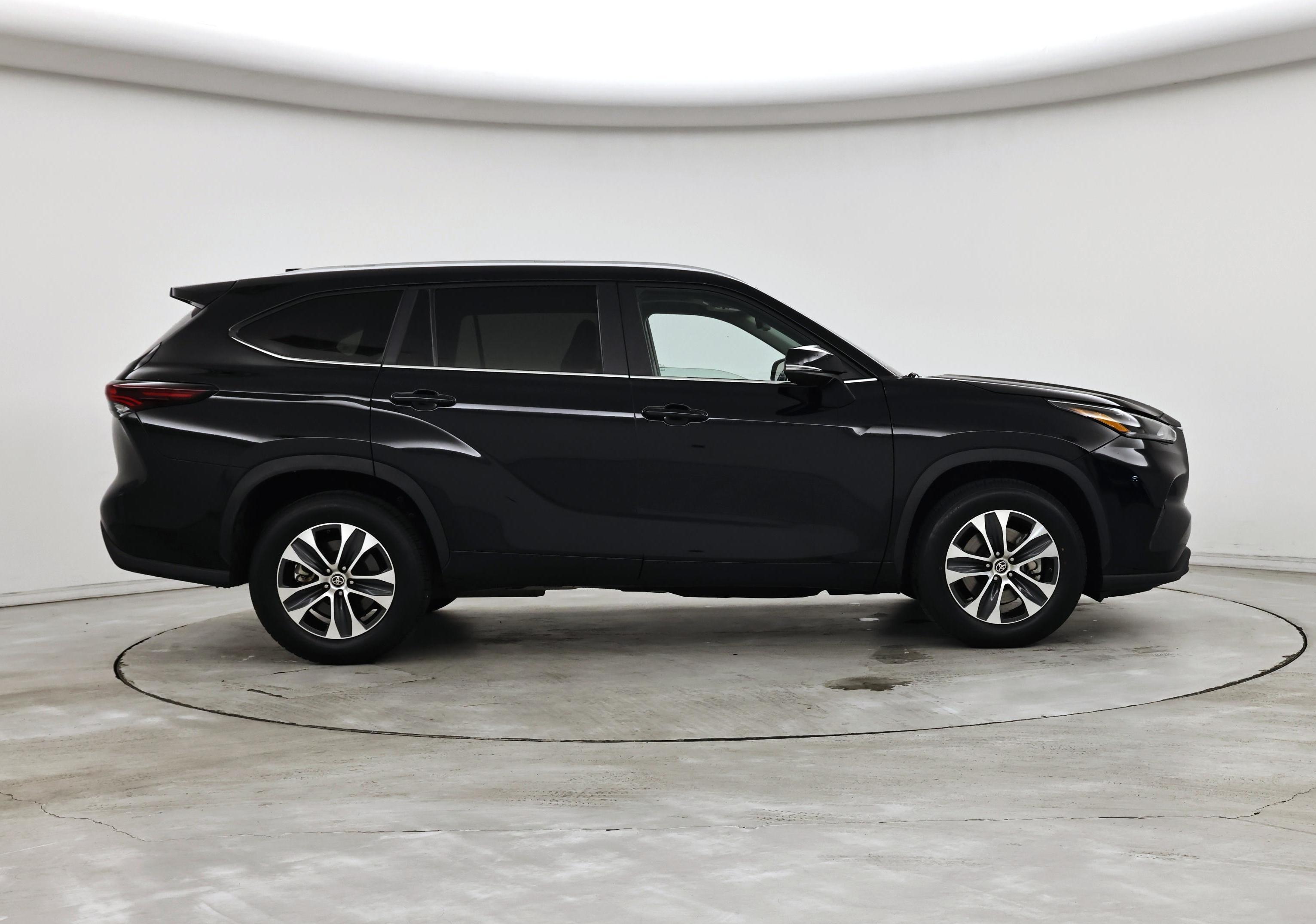 Thumbnail: 2024 Toyota Highlander - 7