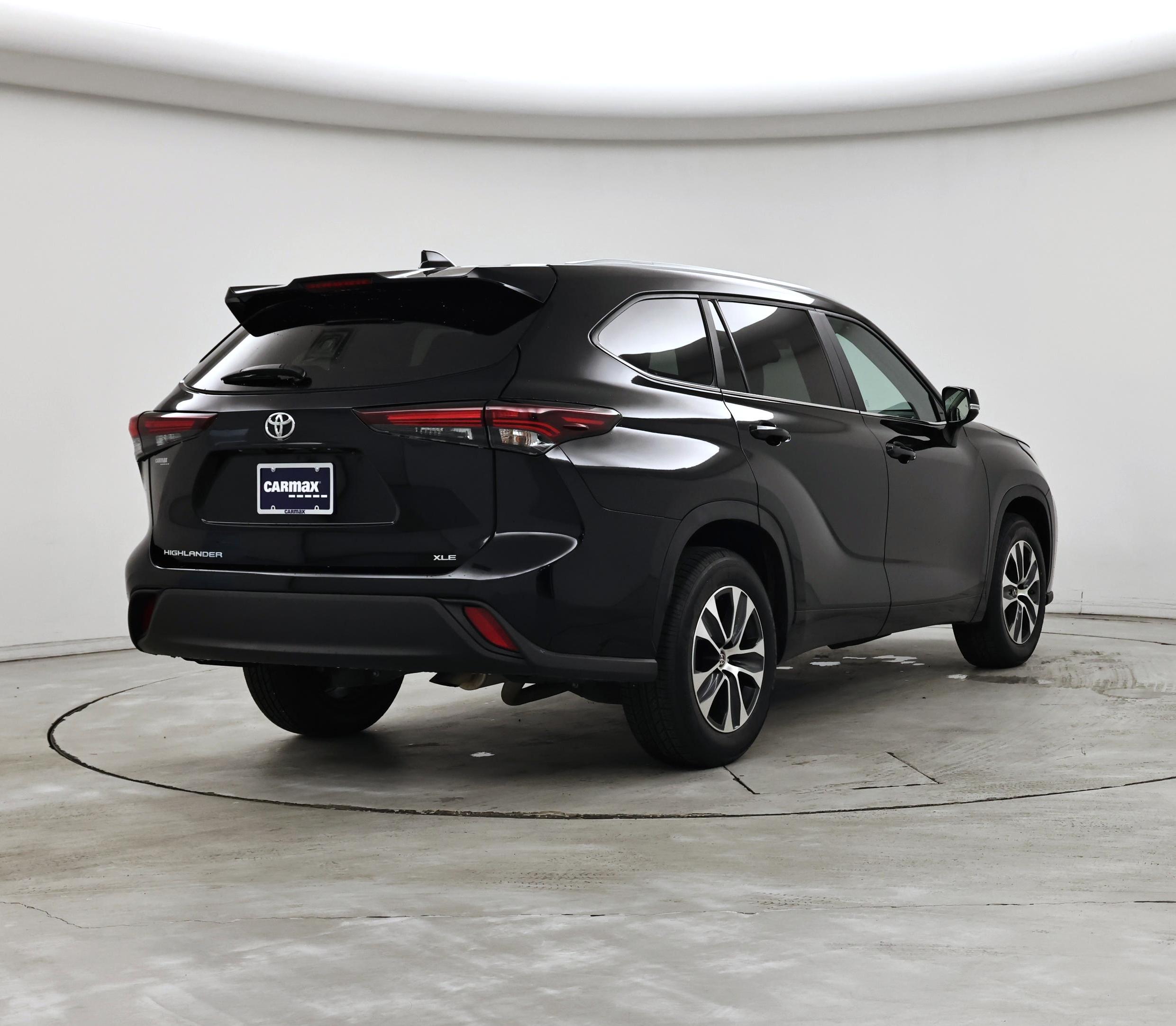 Thumbnail: 2024 Toyota Highlander - 8