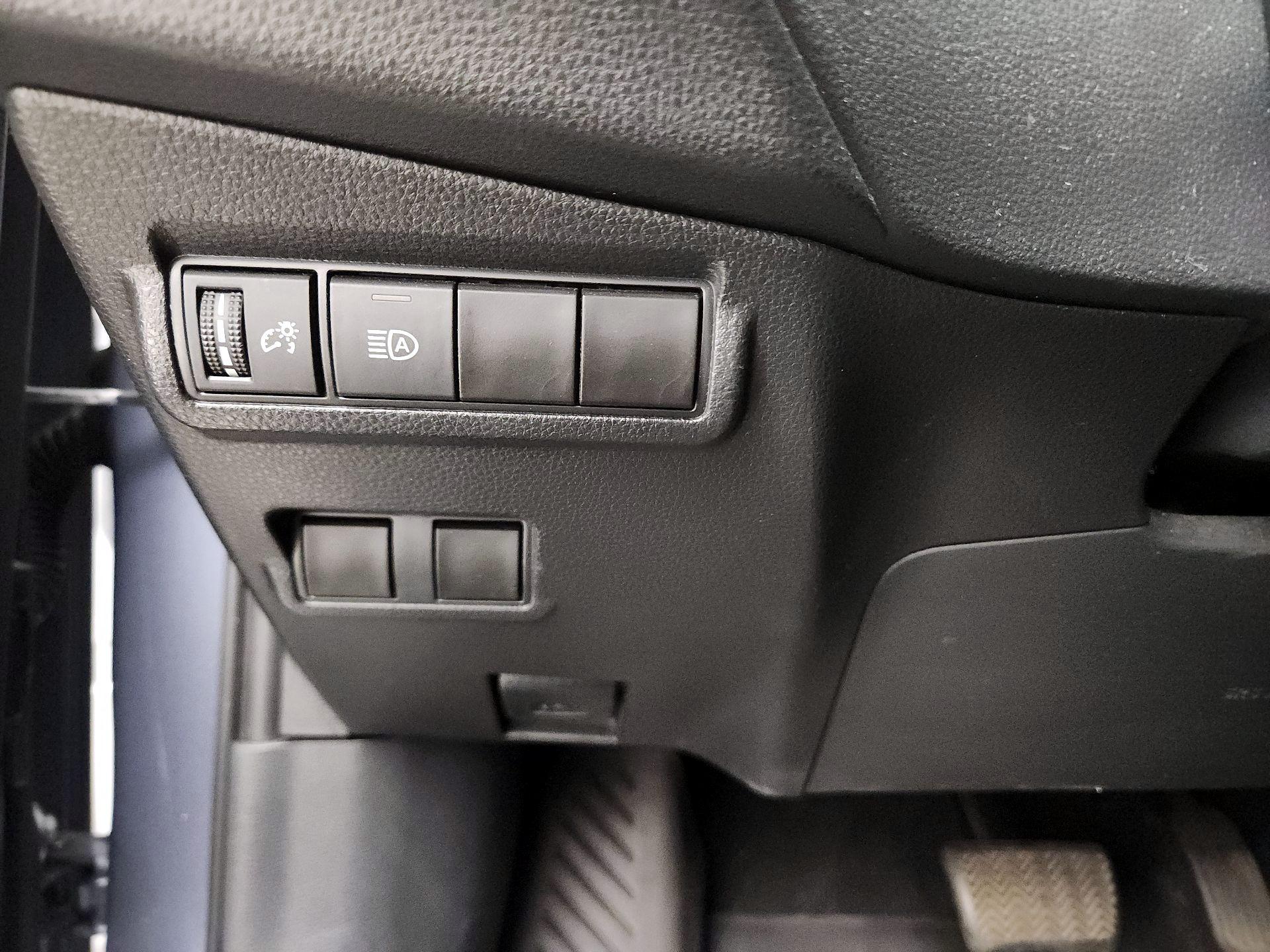 Thumbnail: 2022 Toyota Corolla Cross - 13