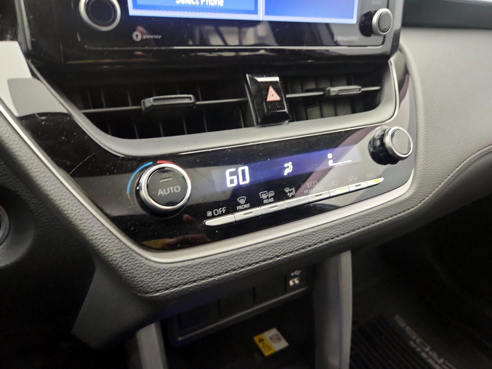 Thumbnail: 2022 Toyota Corolla Cross - 16