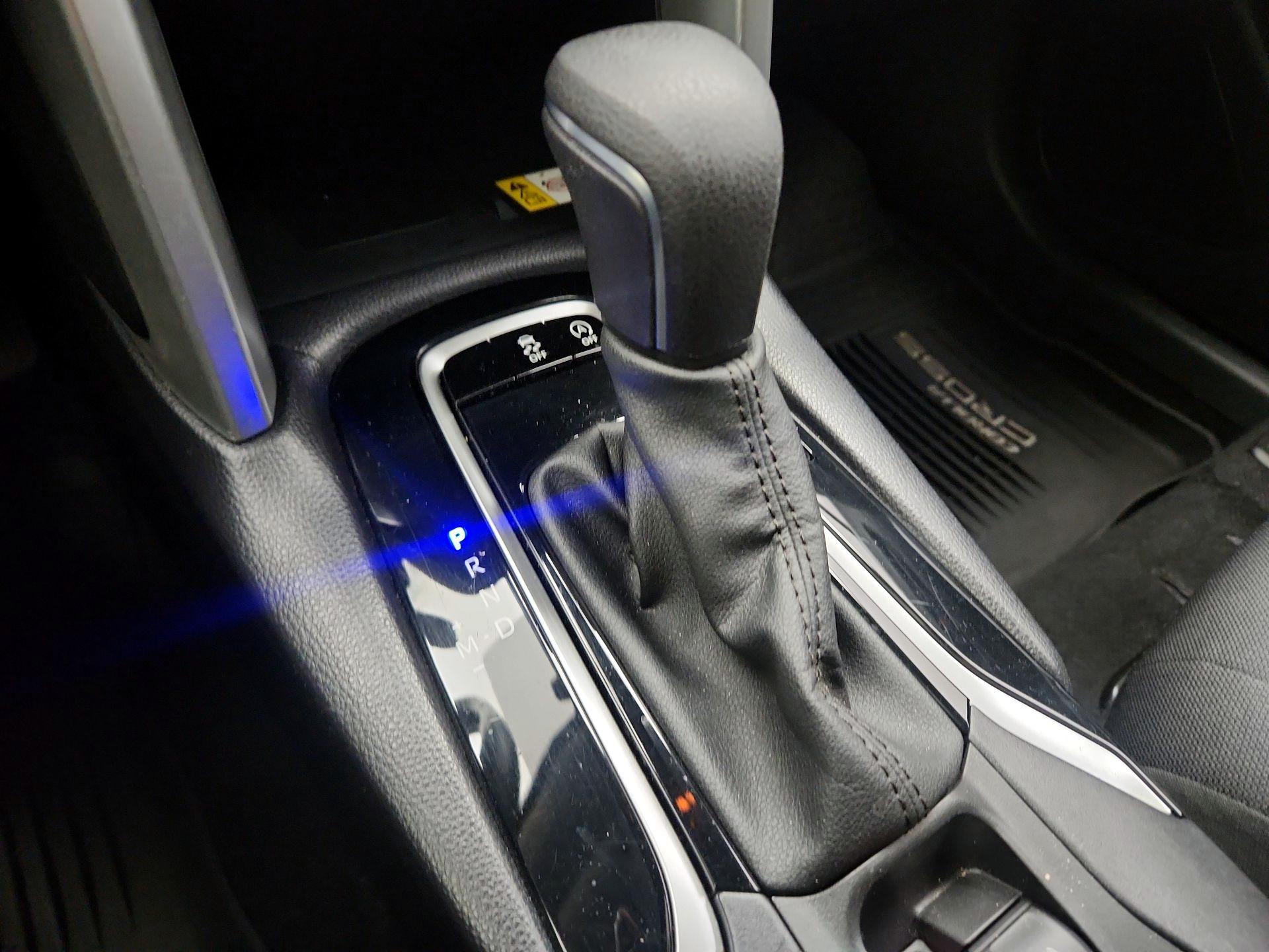 Thumbnail: 2022 Toyota Corolla Cross - 17