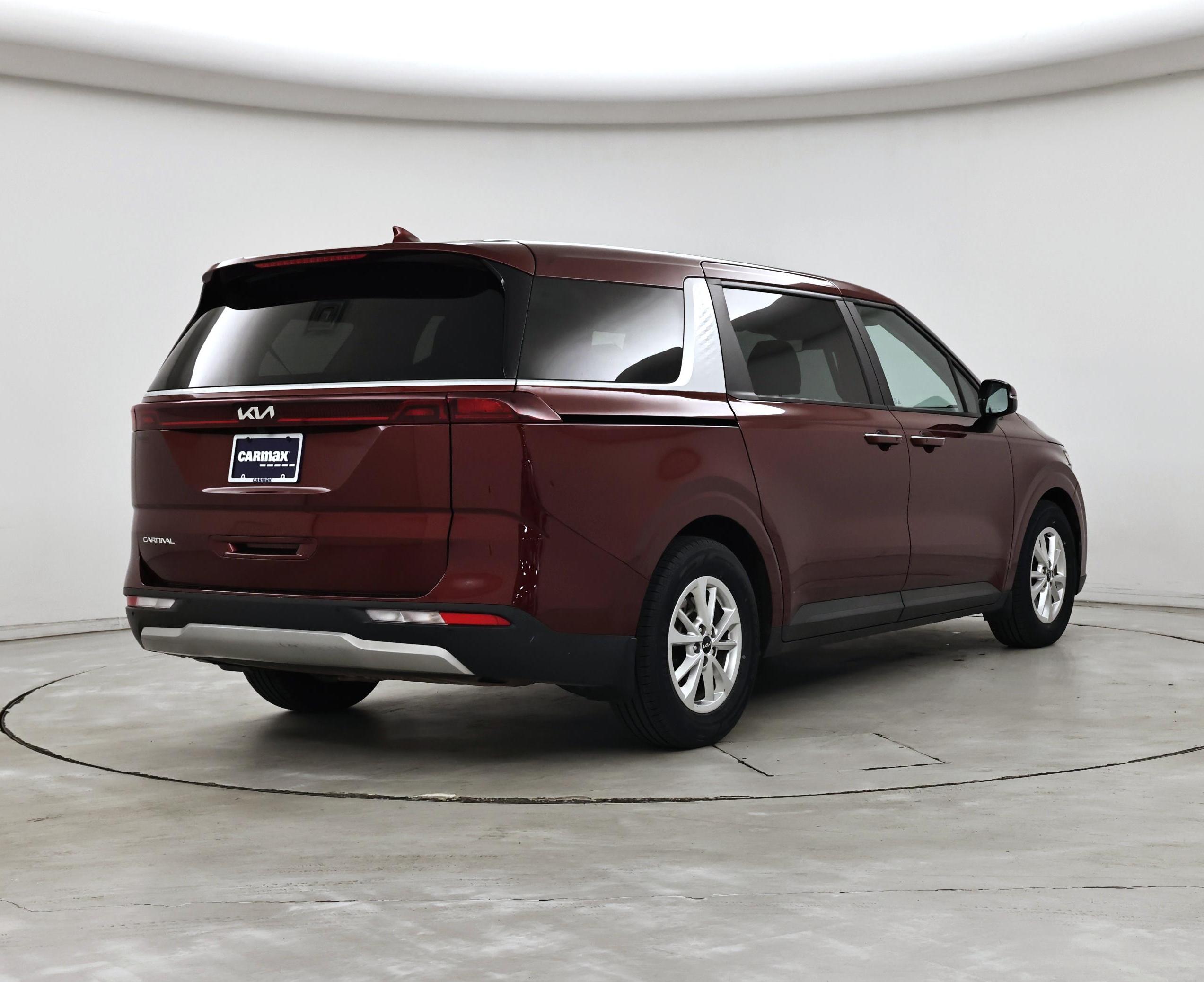 Thumbnail: 2023 Kia Carnival - 8