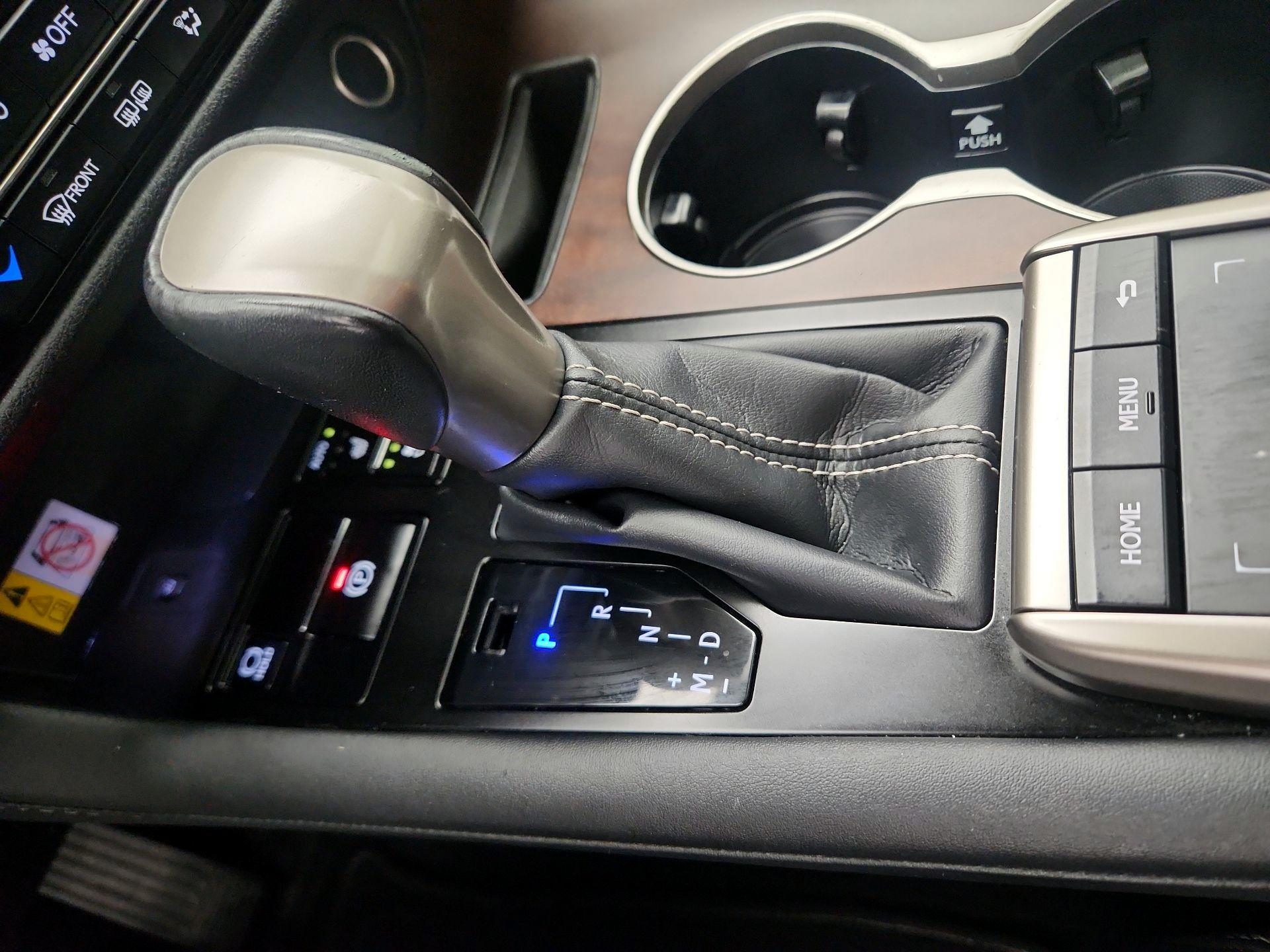 Thumbnail: 2022 Lexus RX - 17