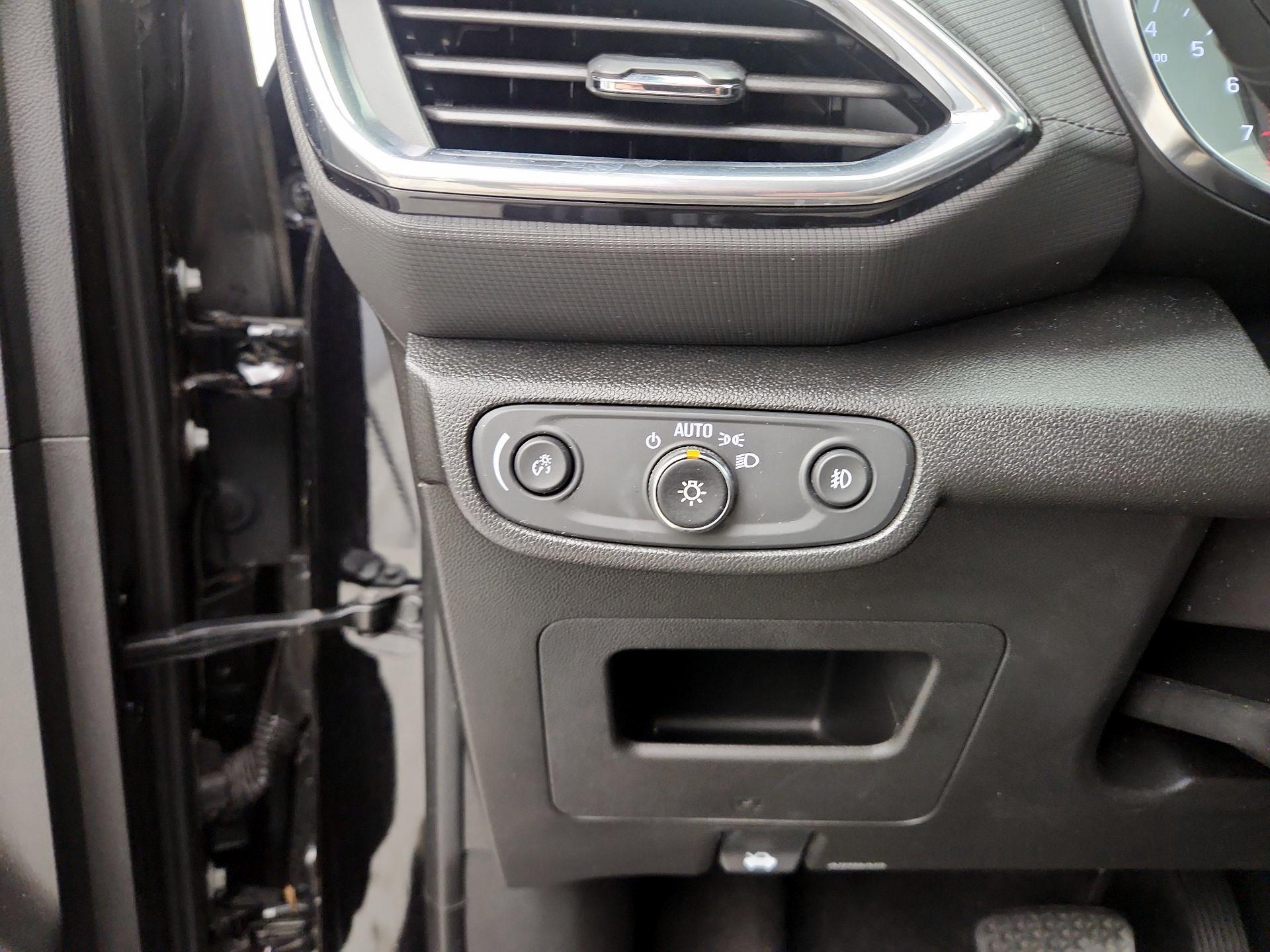 Thumbnail: 2021 Chevrolet TrailBlazer - 13