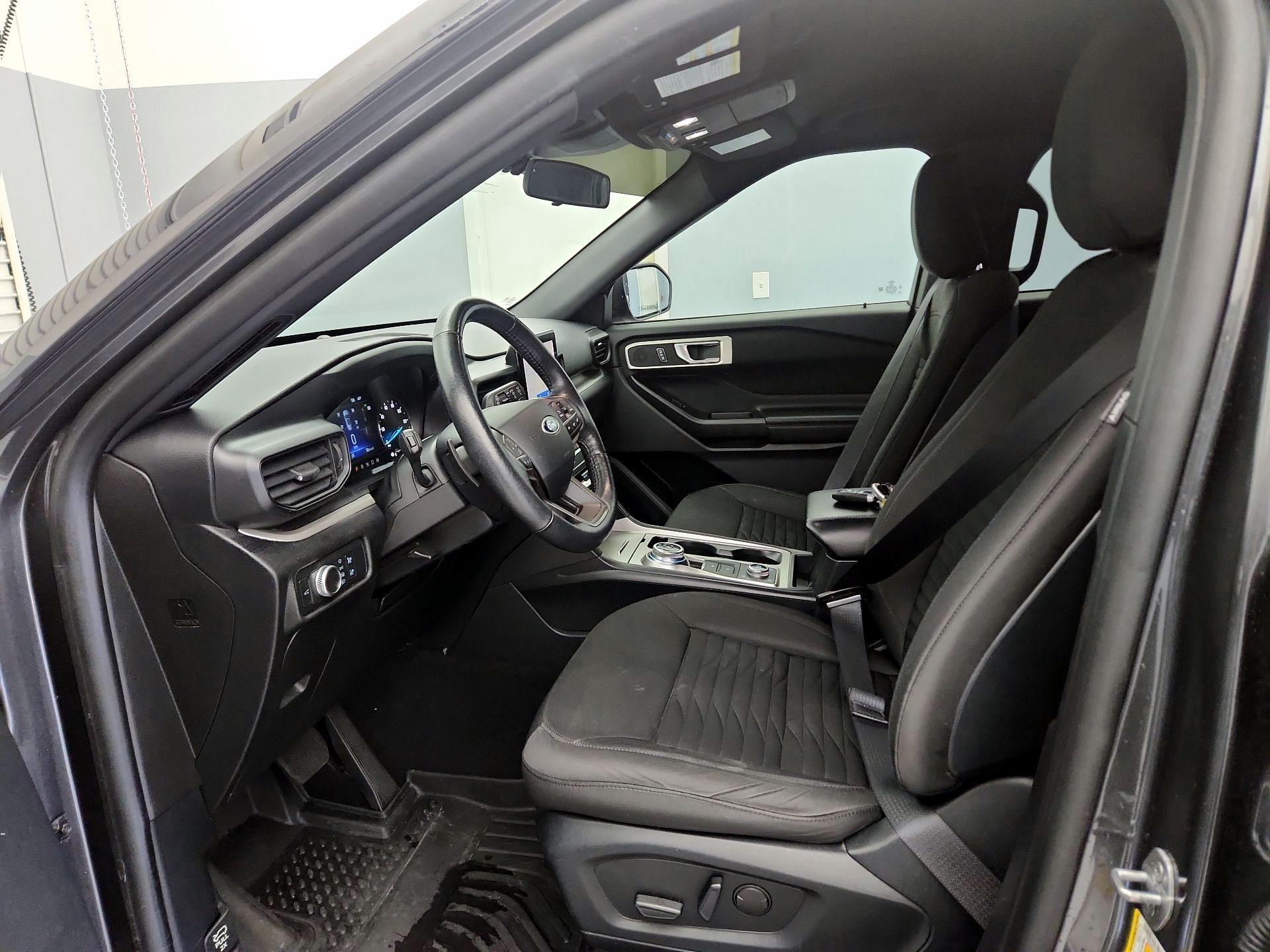 Thumbnail: 2020 Ford Explorer - 11