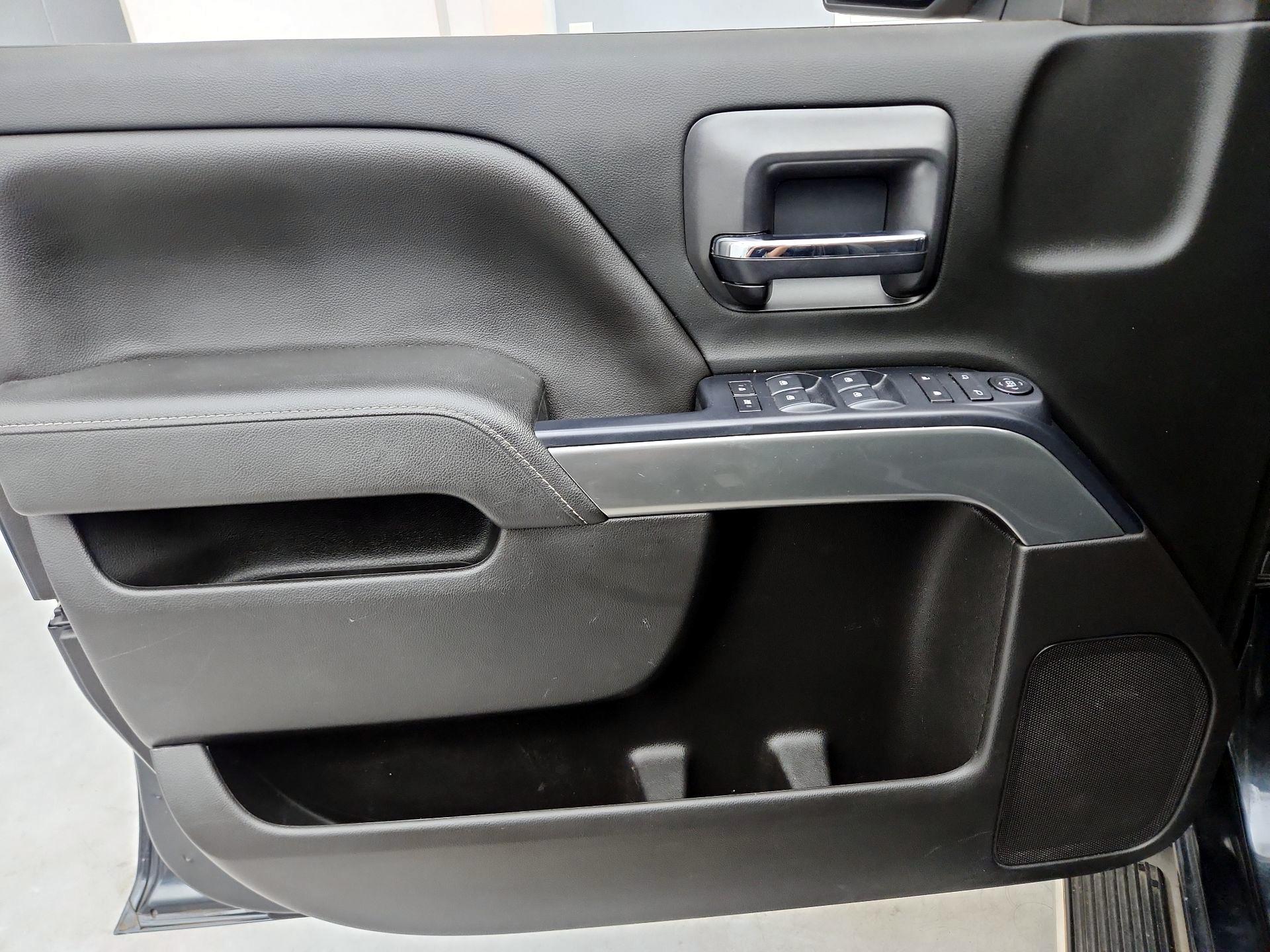 Thumbnail: 2019 Chevrolet Silverado 1500 - 12