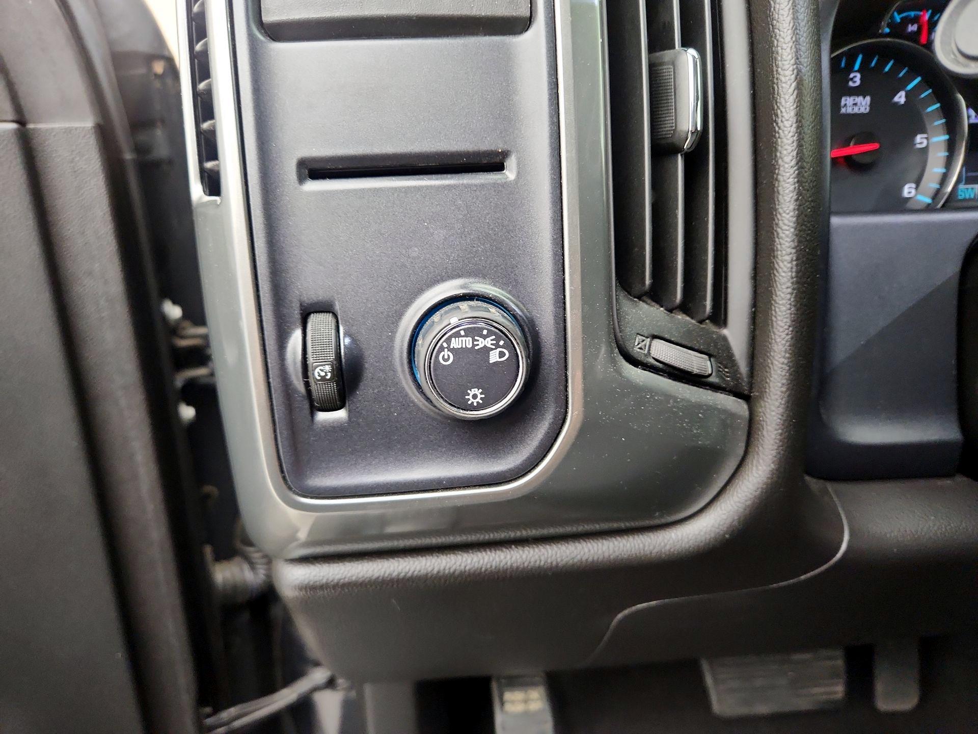 Thumbnail: 2019 Chevrolet Silverado 1500 - 13