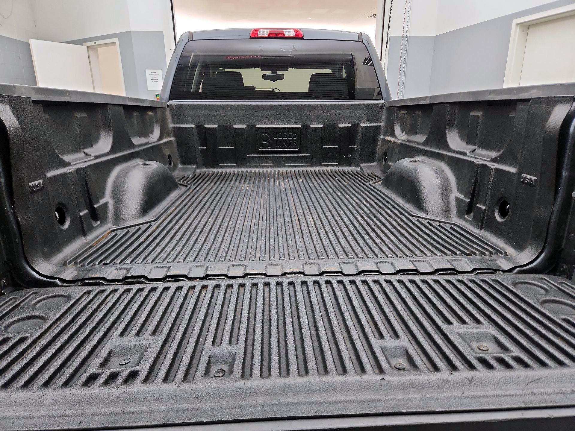 Thumbnail: 2019 Chevrolet Silverado 1500 - 20