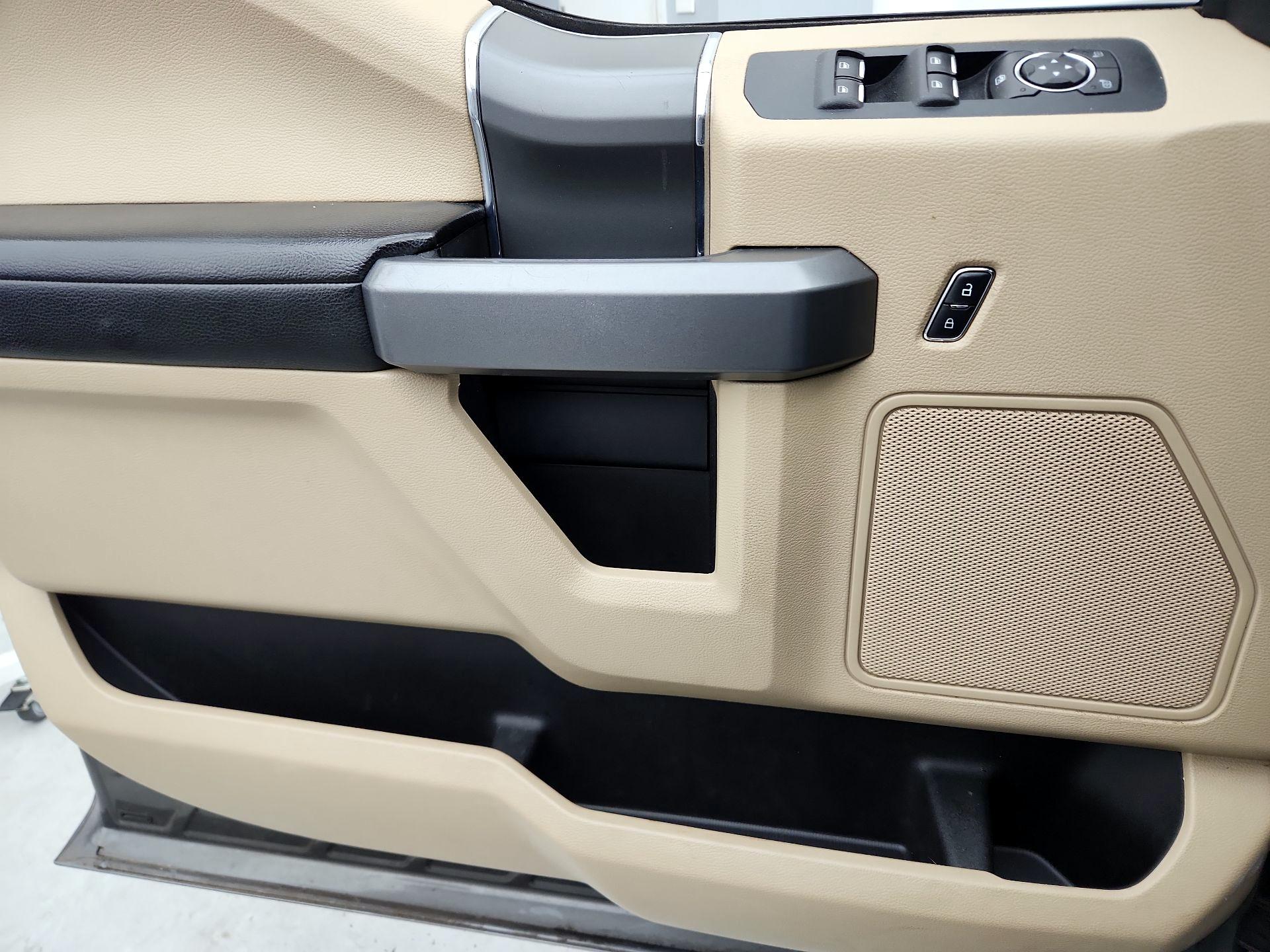 Thumbnail: 2016 Ford F-150 - 12