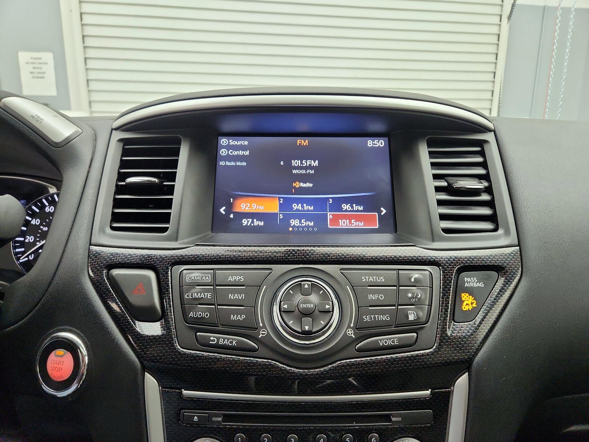 Thumbnail: 2020 Nissan Pathfinder - 16