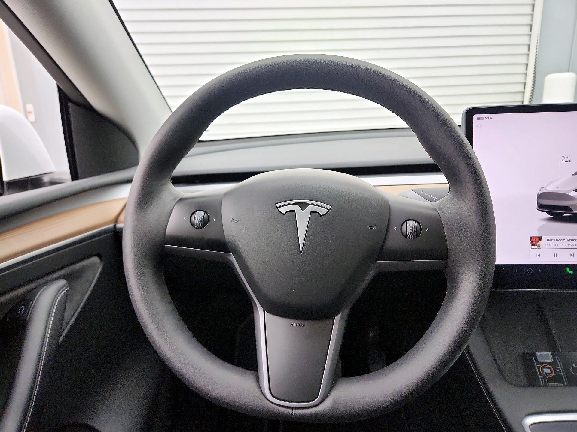 Thumbnail: 2023 Tesla Model Y - 10