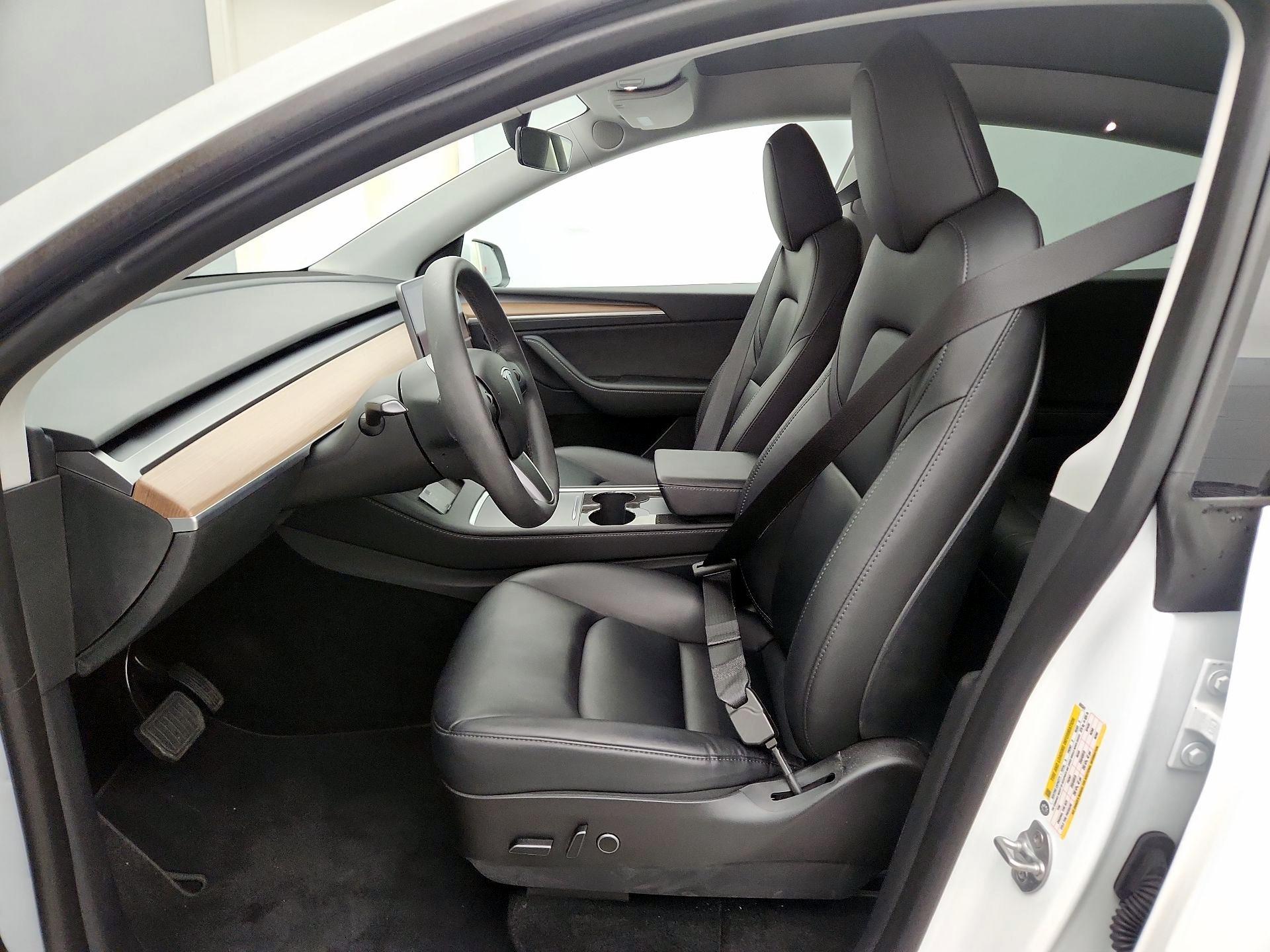 Thumbnail: 2023 Tesla Model Y - 11