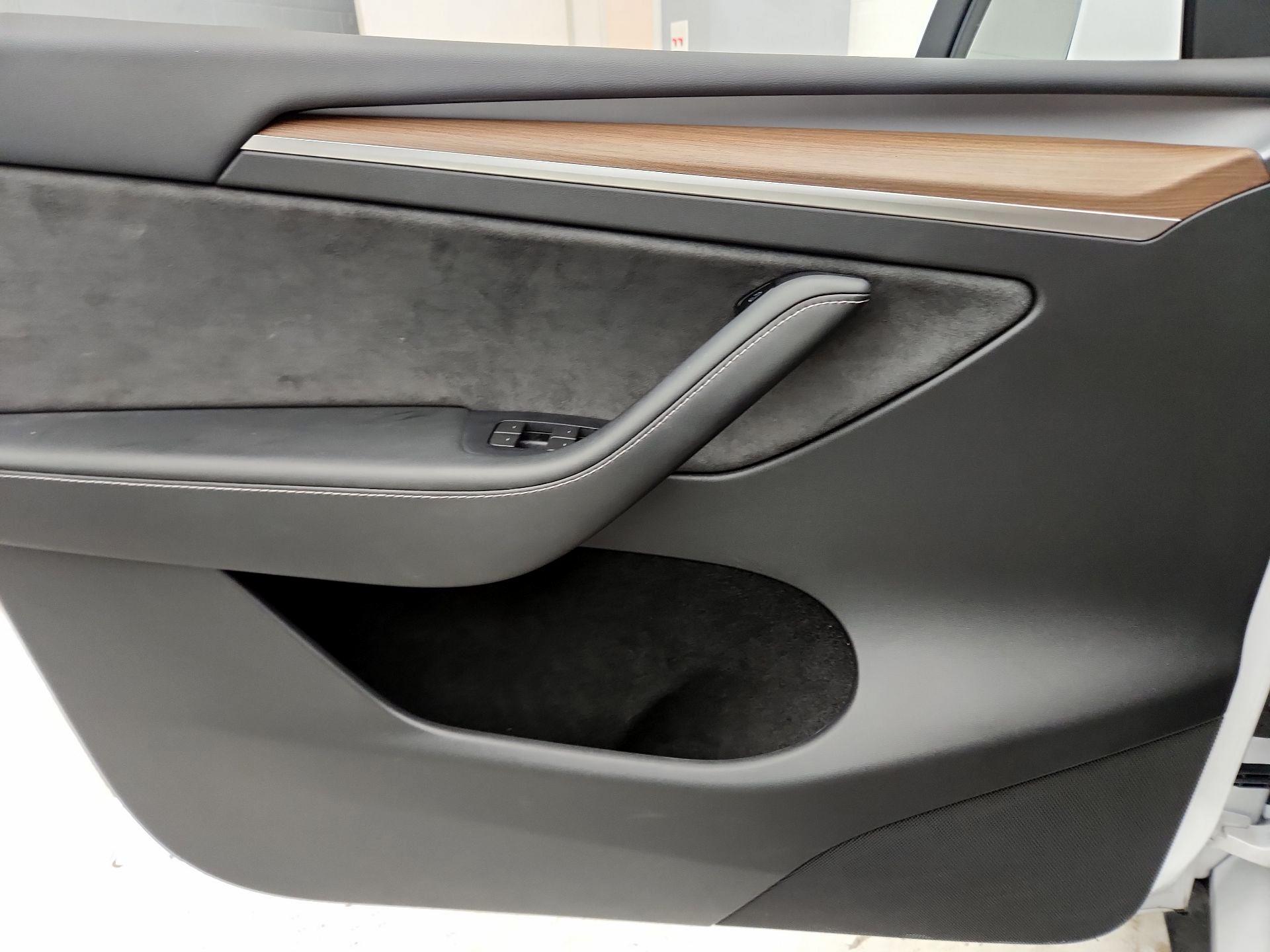 Thumbnail: 2023 Tesla Model Y - 12