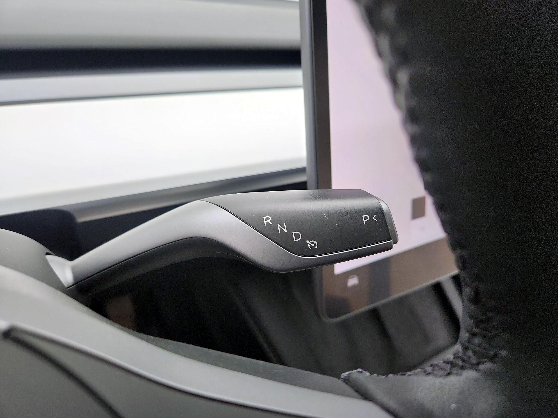 Thumbnail: 2022 Tesla Model 3 - 17