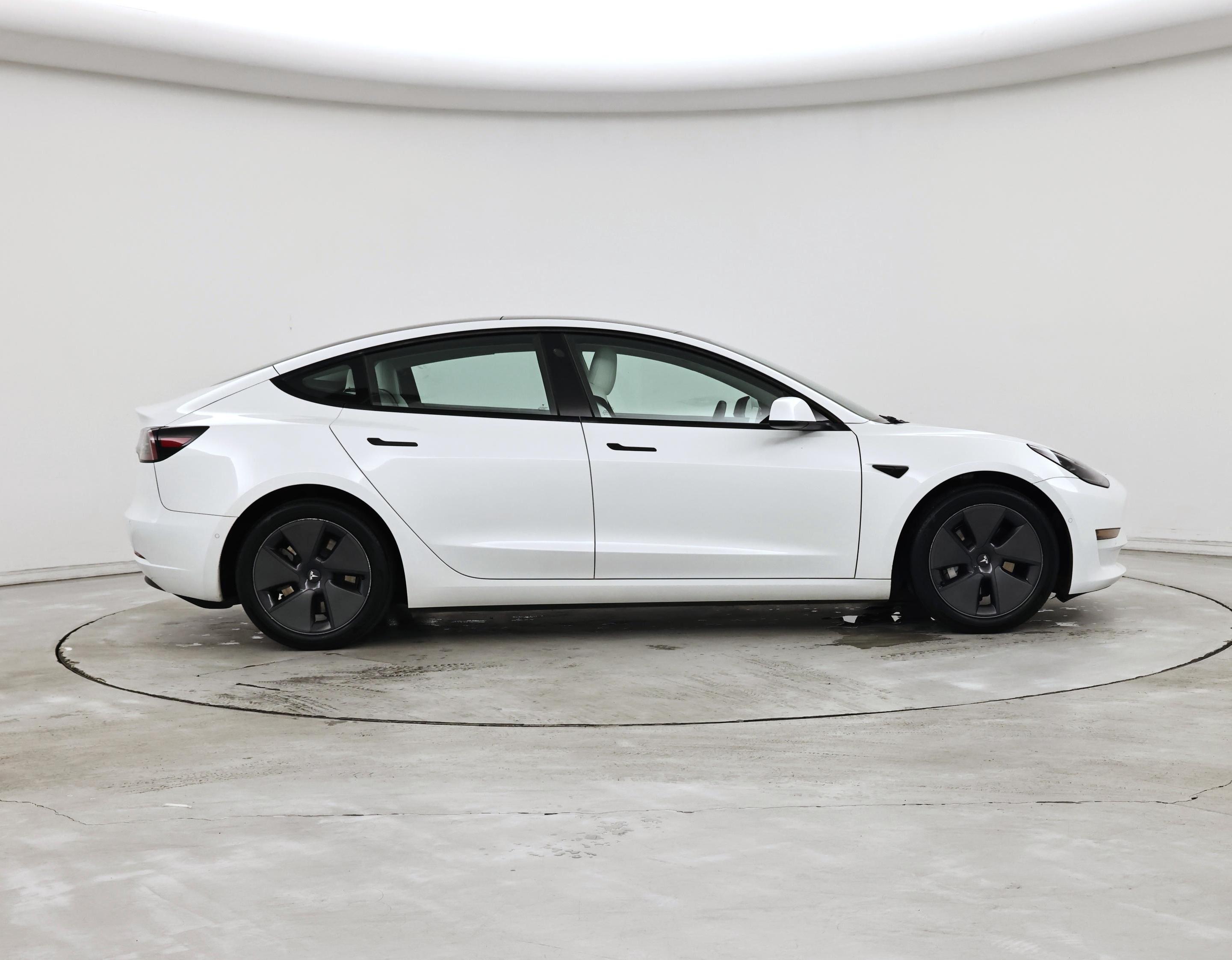 Thumbnail: 2022 Tesla Model 3 - 7