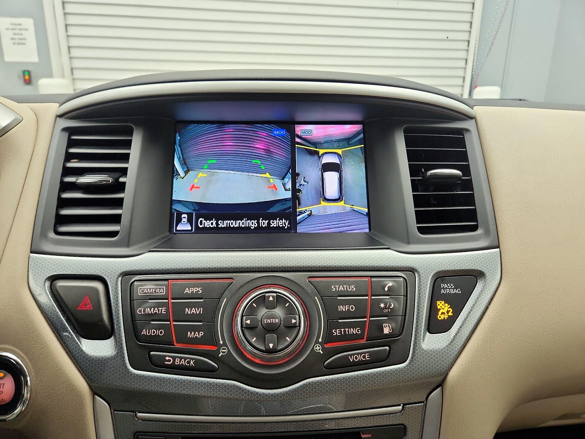 Thumbnail: 2019 Nissan Pathfinder - 15