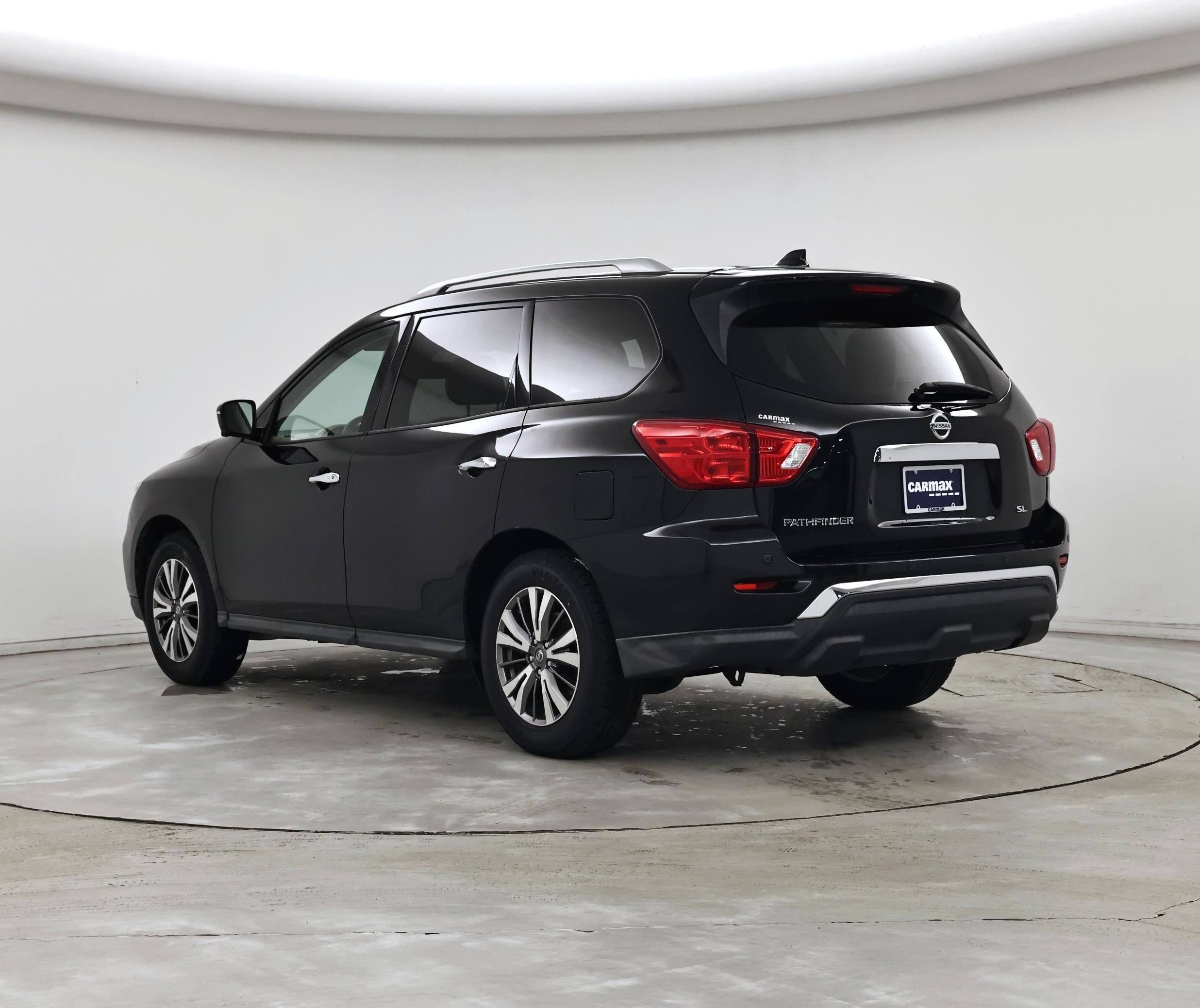 Thumbnail: 2019 Nissan Pathfinder - 2