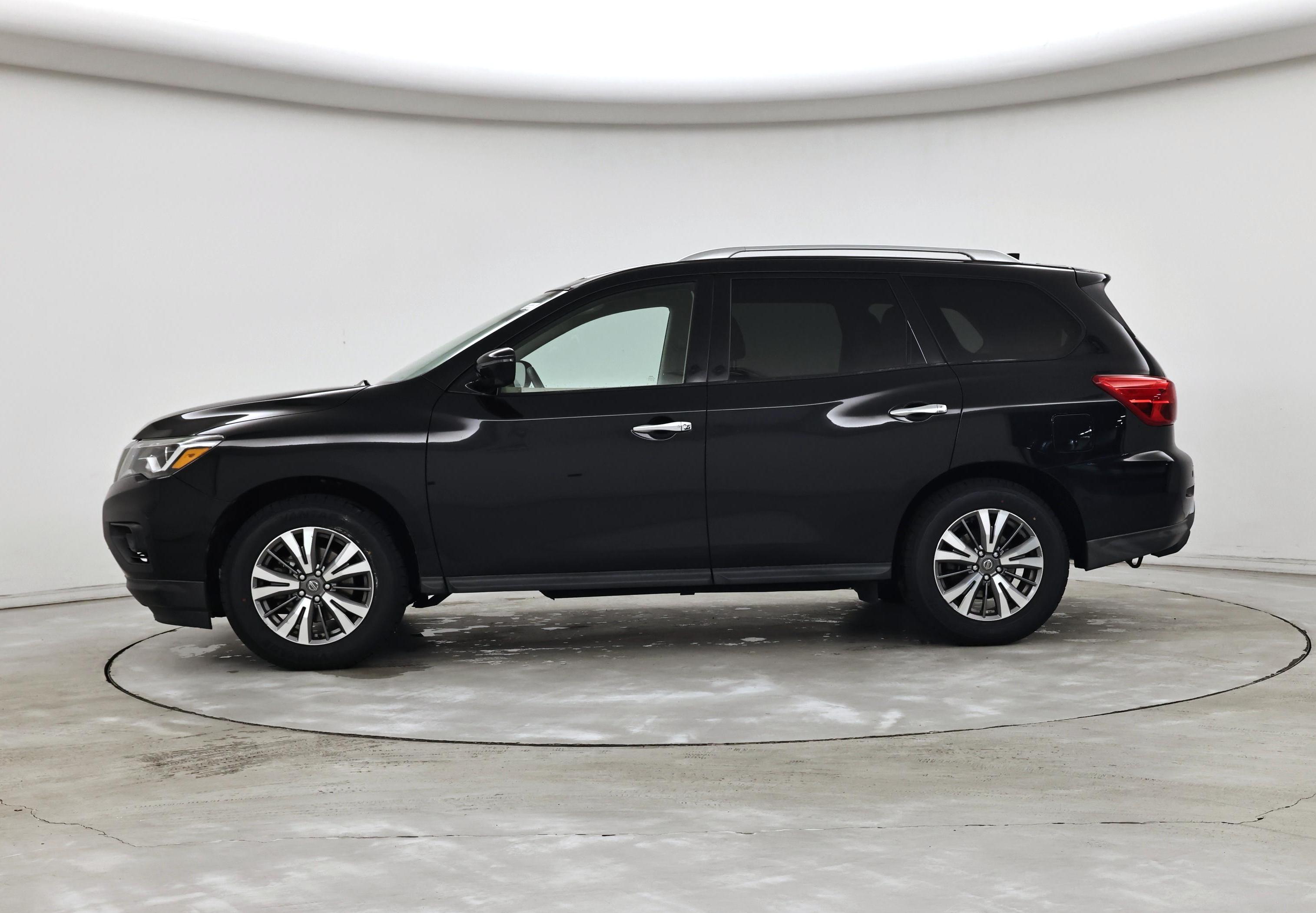 Thumbnail: 2019 Nissan Pathfinder - 3
