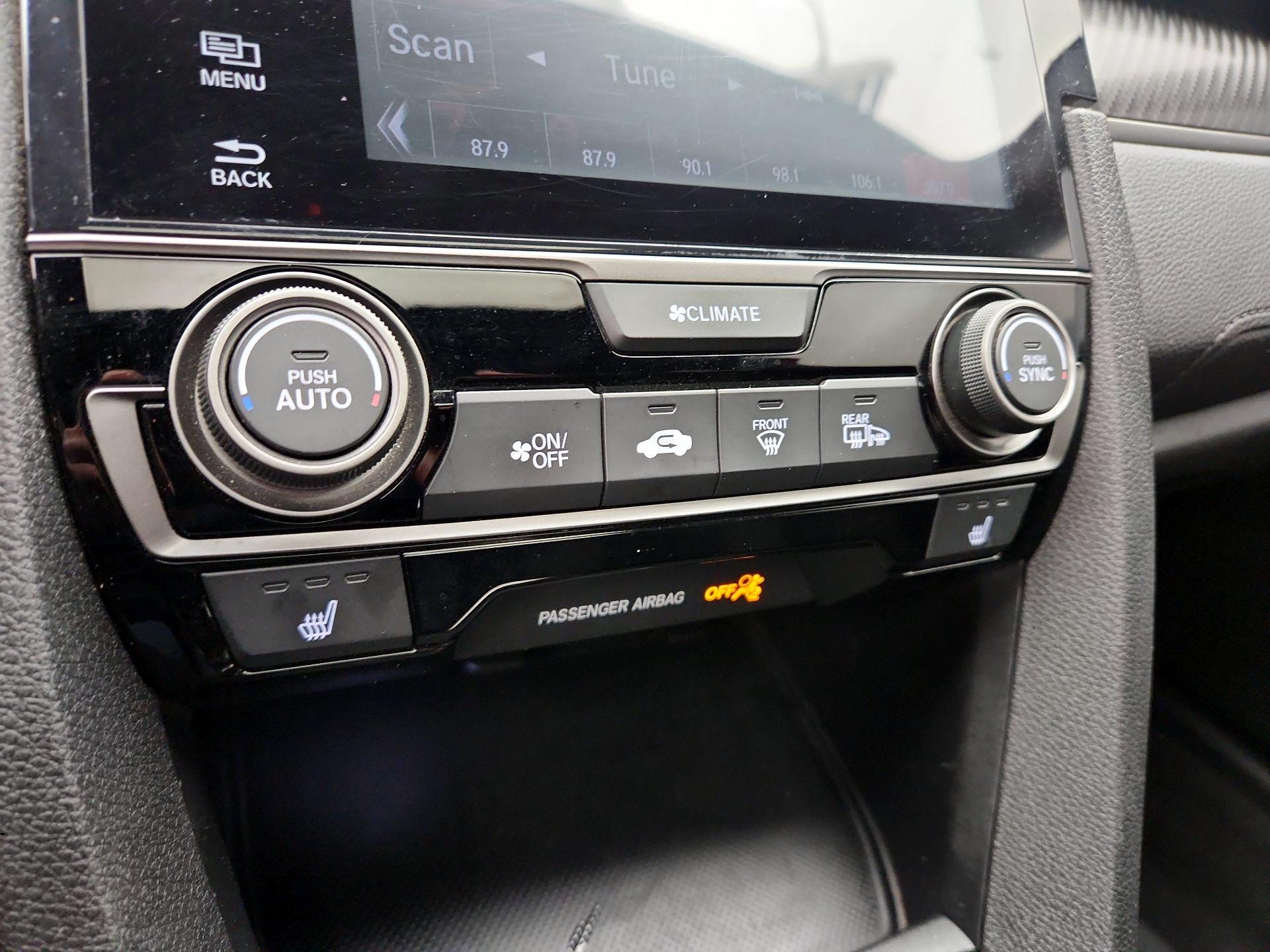 Thumbnail: 2017 Honda Civic - 16