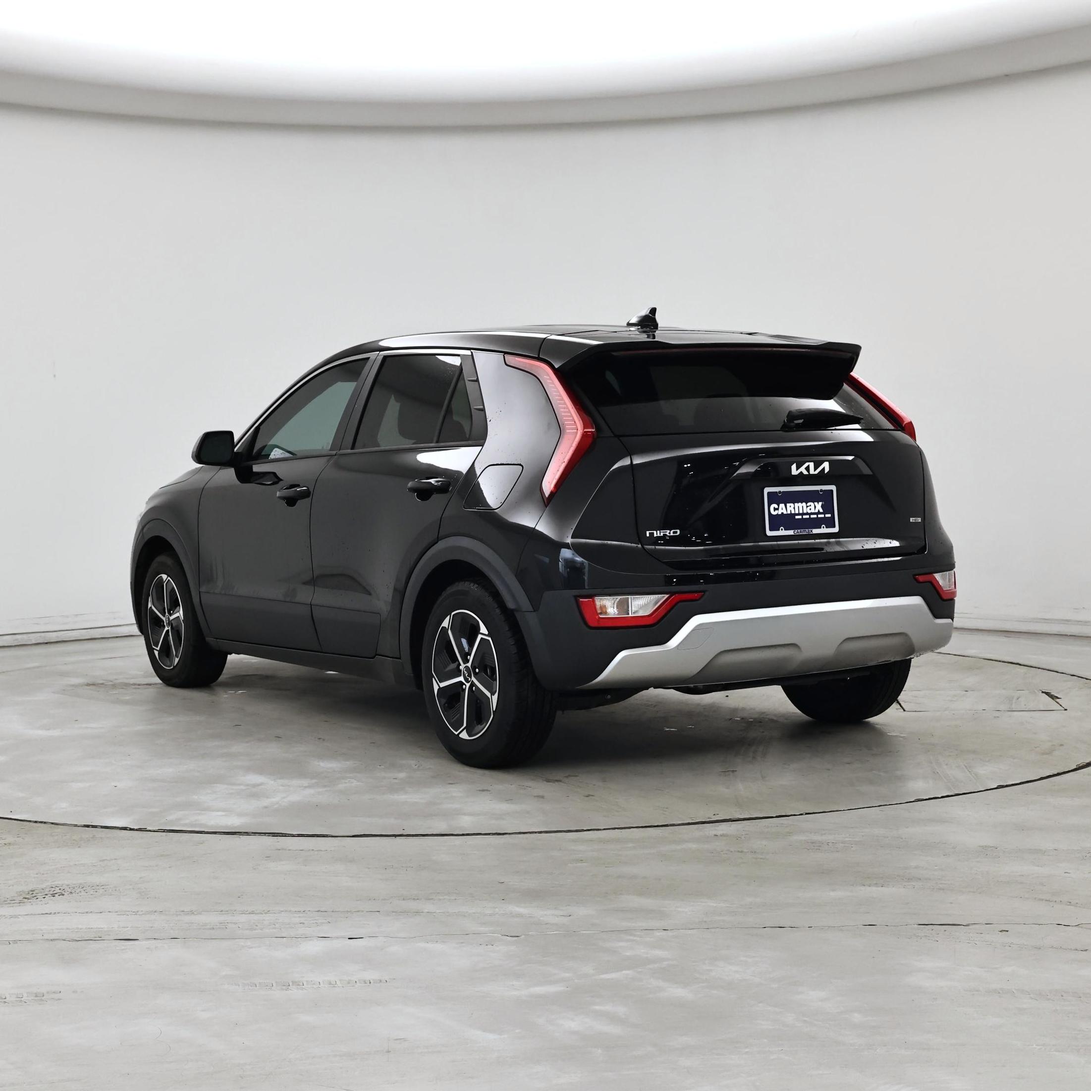 Thumbnail: 2023 Kia Niro - 2