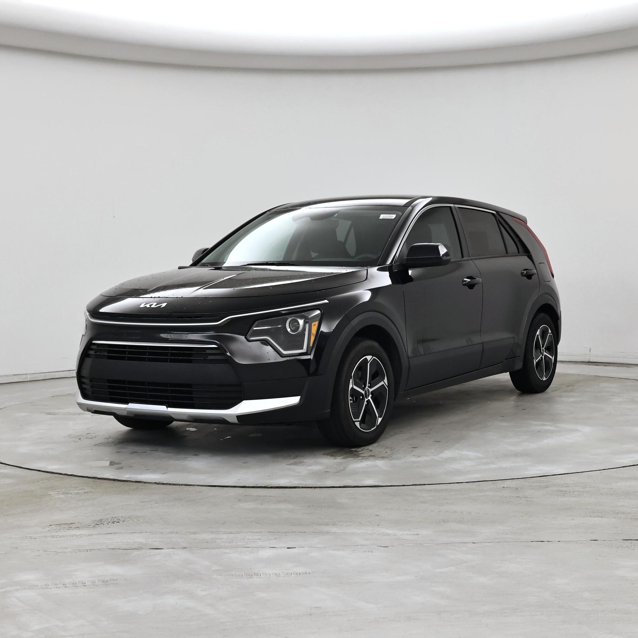 Thumbnail: 2023 Kia Niro - 4
