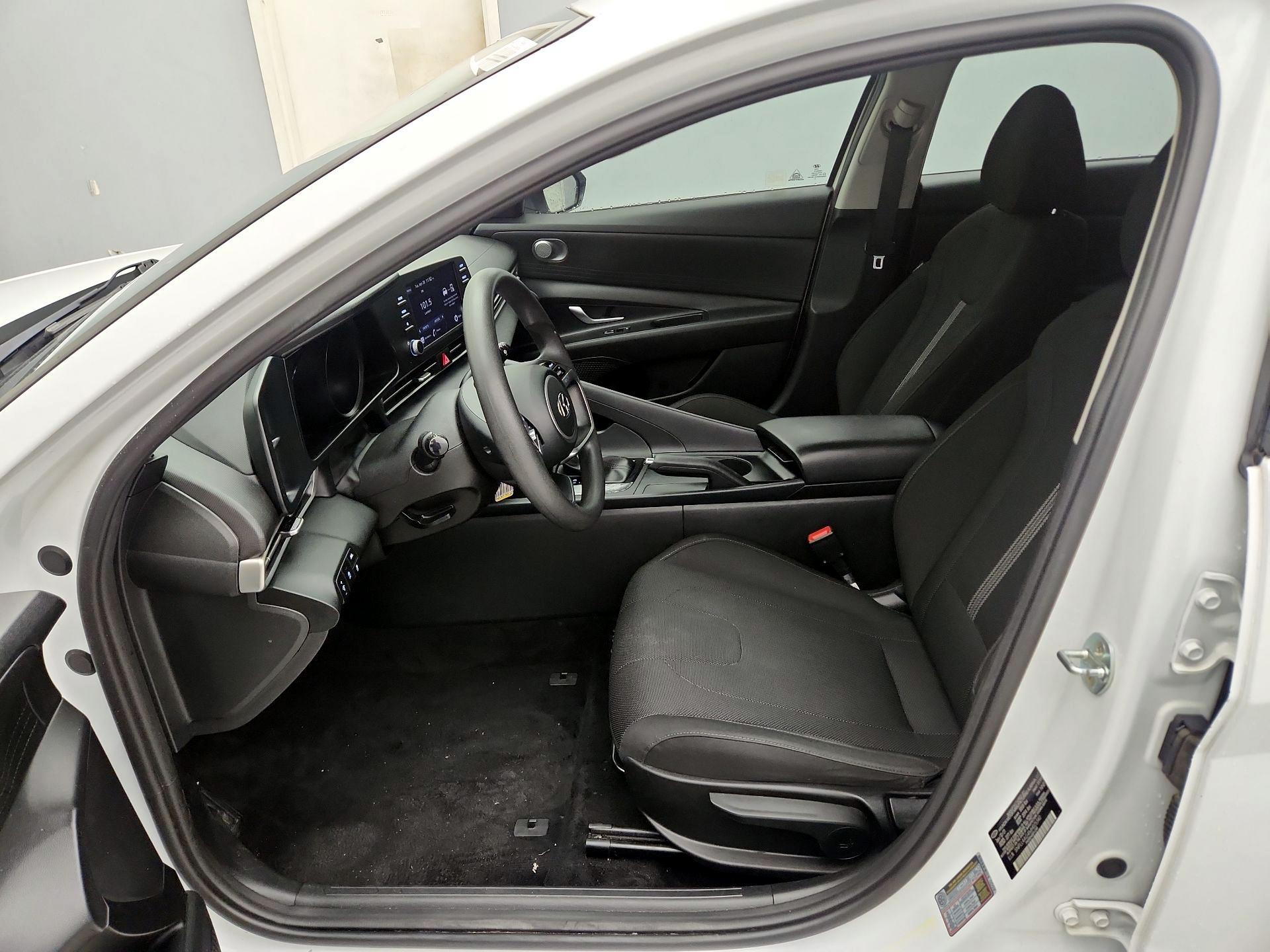 Thumbnail: 2021 Hyundai Elantra - 11