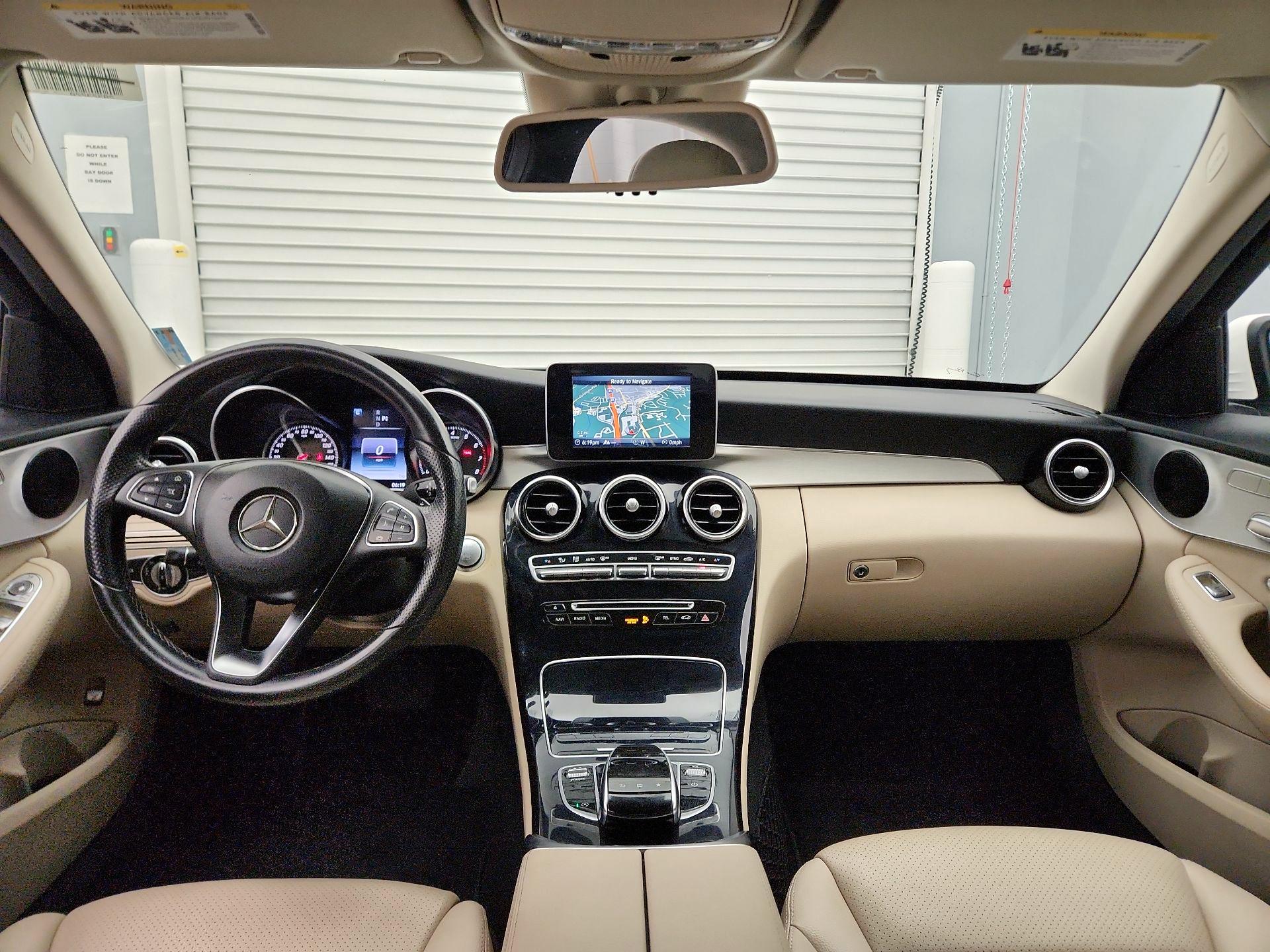 Thumbnail: 2016 Mercedes-Benz C-Class - 9