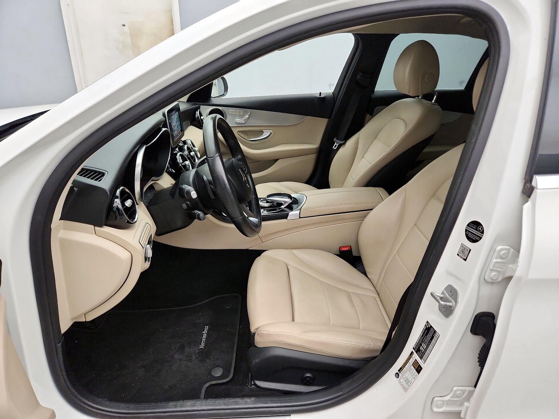Thumbnail: 2016 Mercedes-Benz C-Class - 11