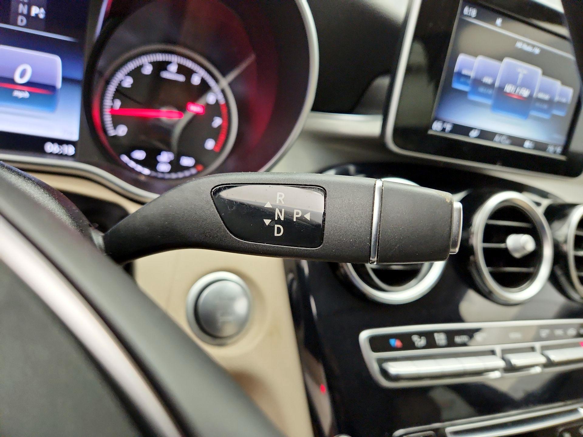 Thumbnail: 2016 Mercedes-Benz C-Class - 18