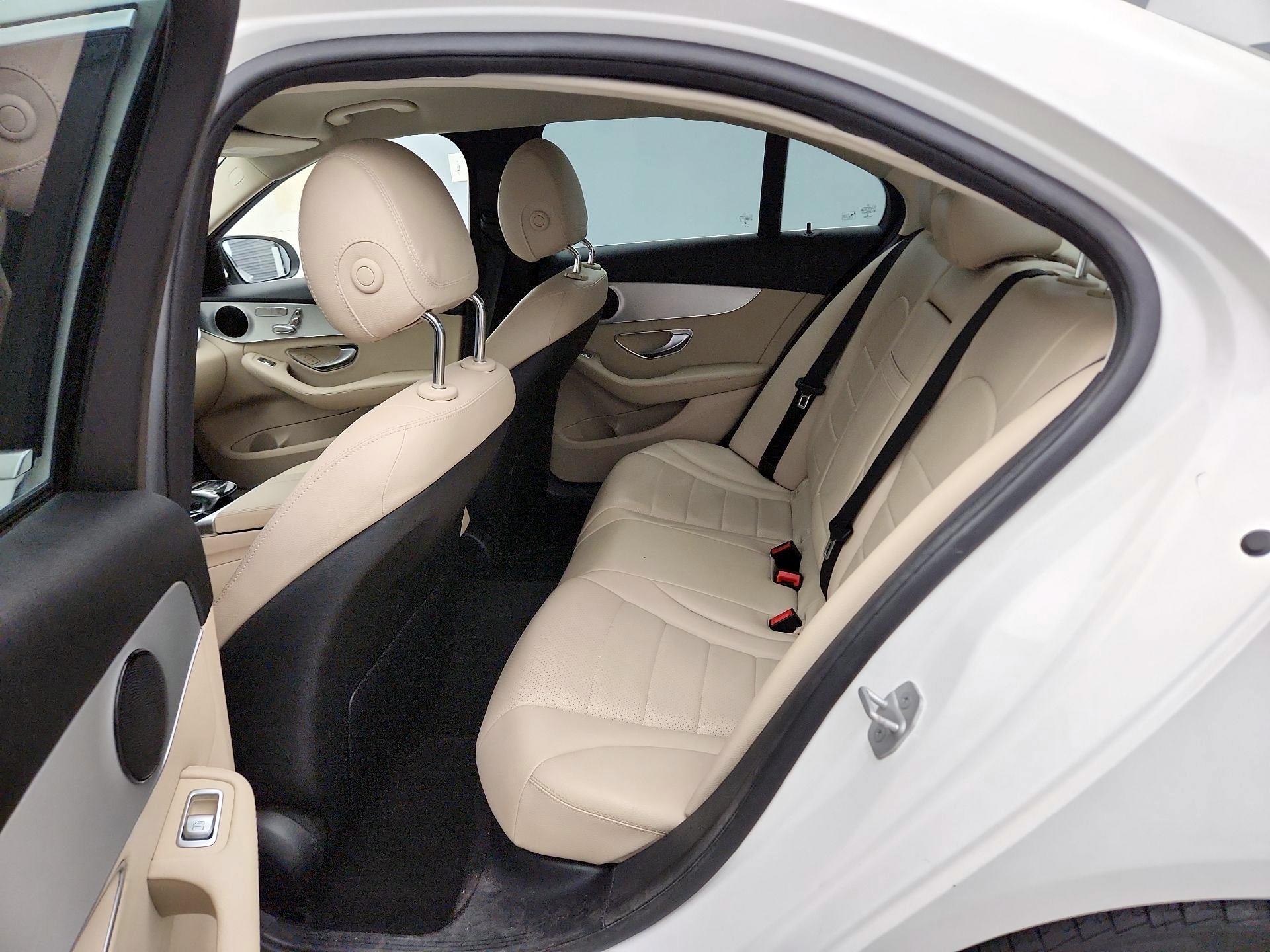 Thumbnail: 2016 Mercedes-Benz C-Class - 20
