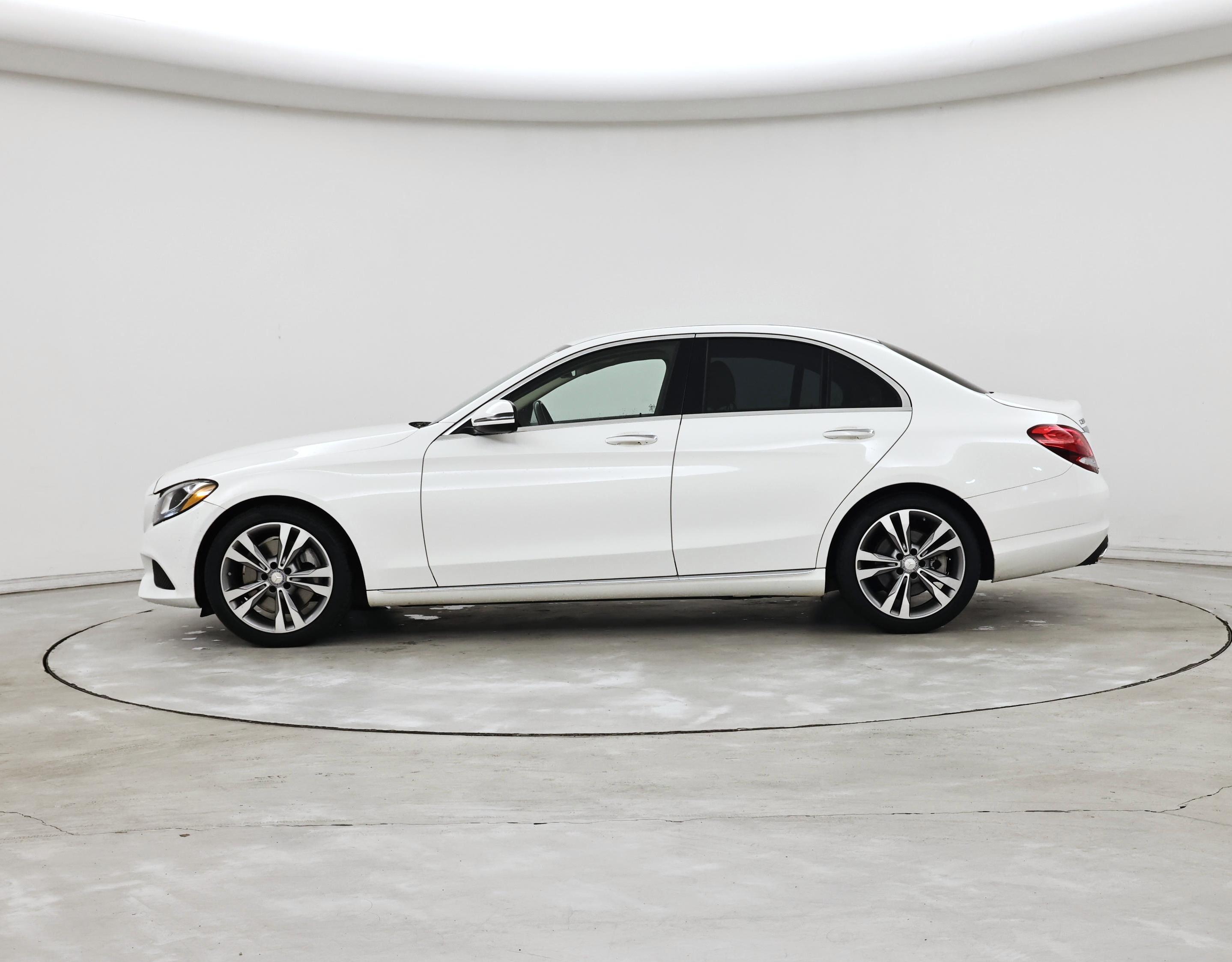 Thumbnail: 2016 Mercedes-Benz C-Class - 3