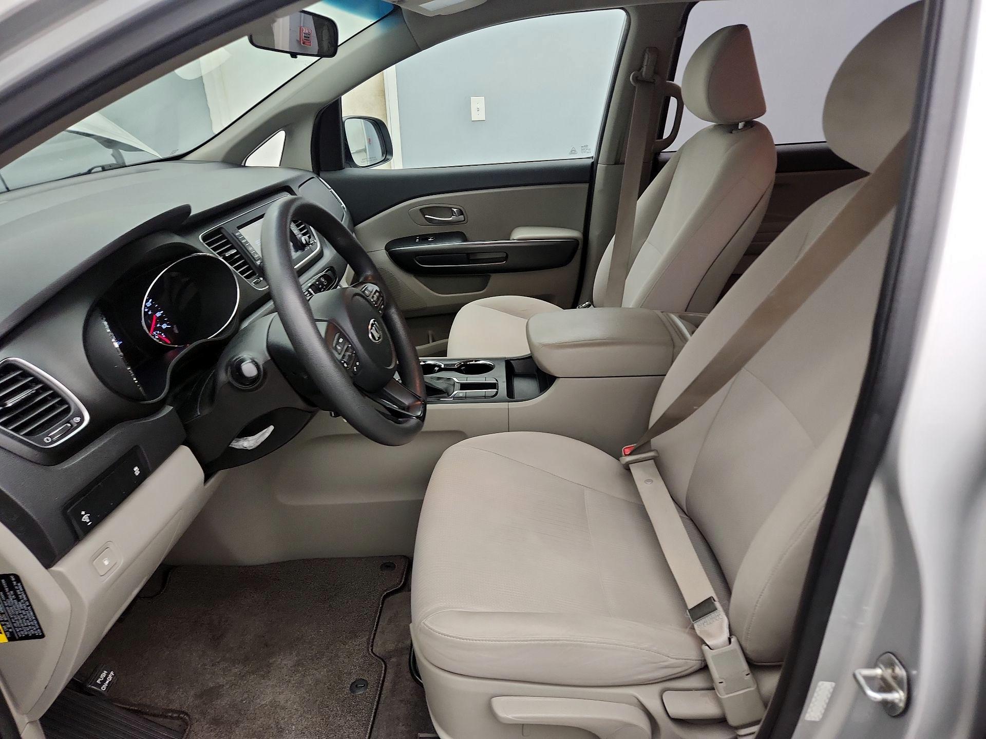 Thumbnail: 2019 Kia Sedona - 11
